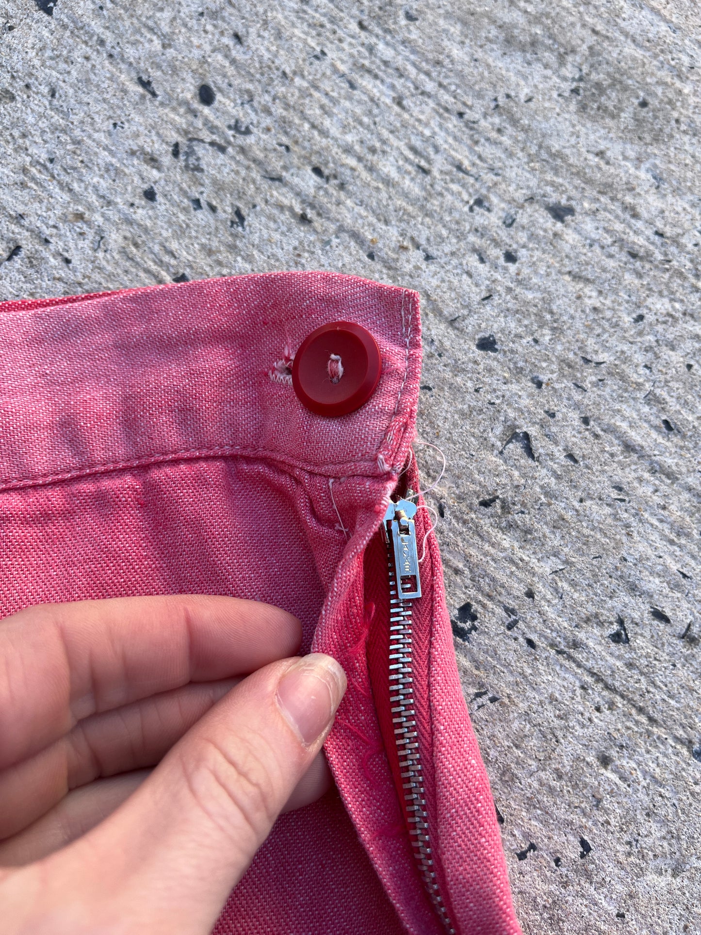 1940s Side Zip Pink Shorts 26”