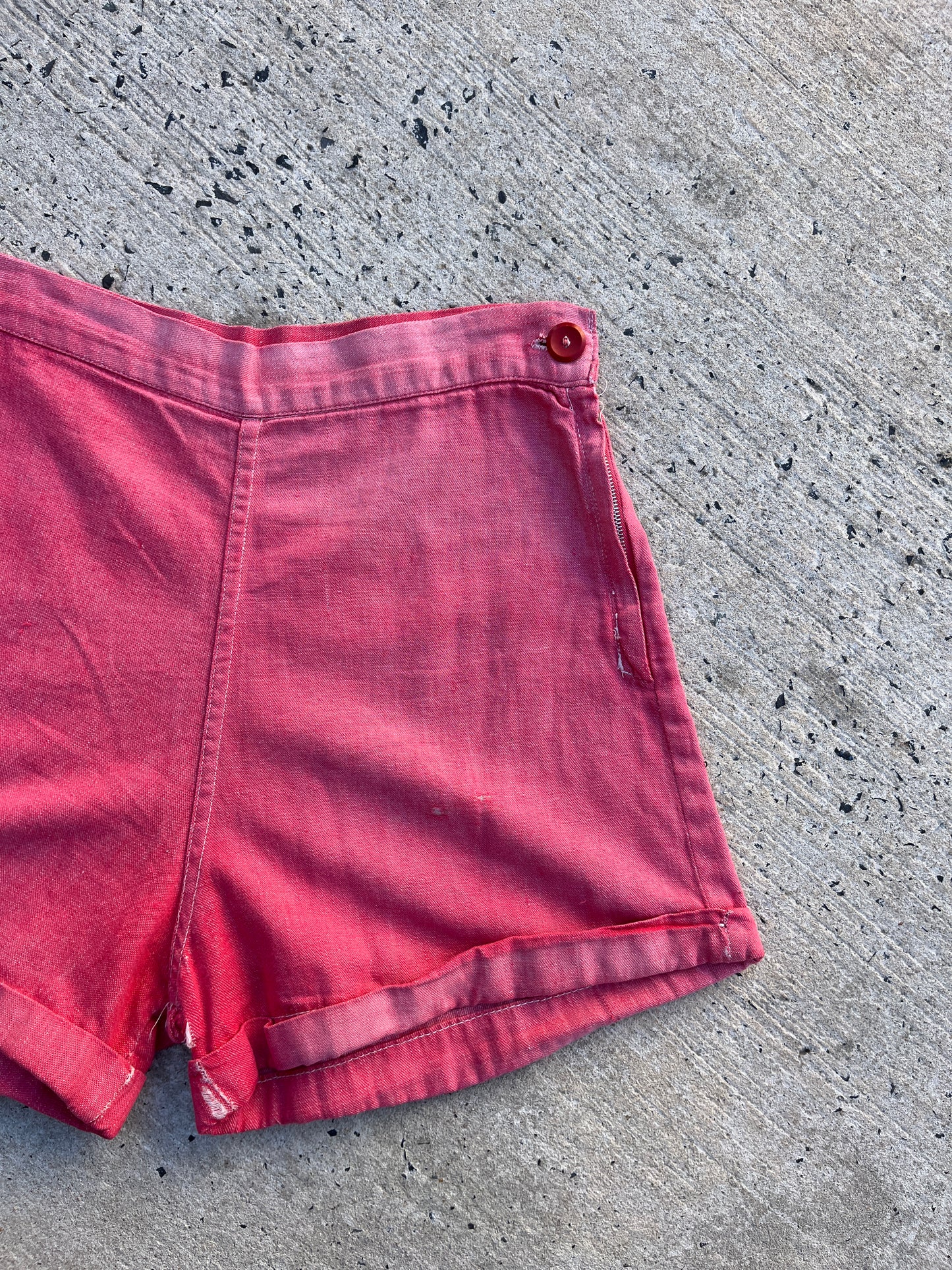 1940s Side Zip Pink Shorts 26”