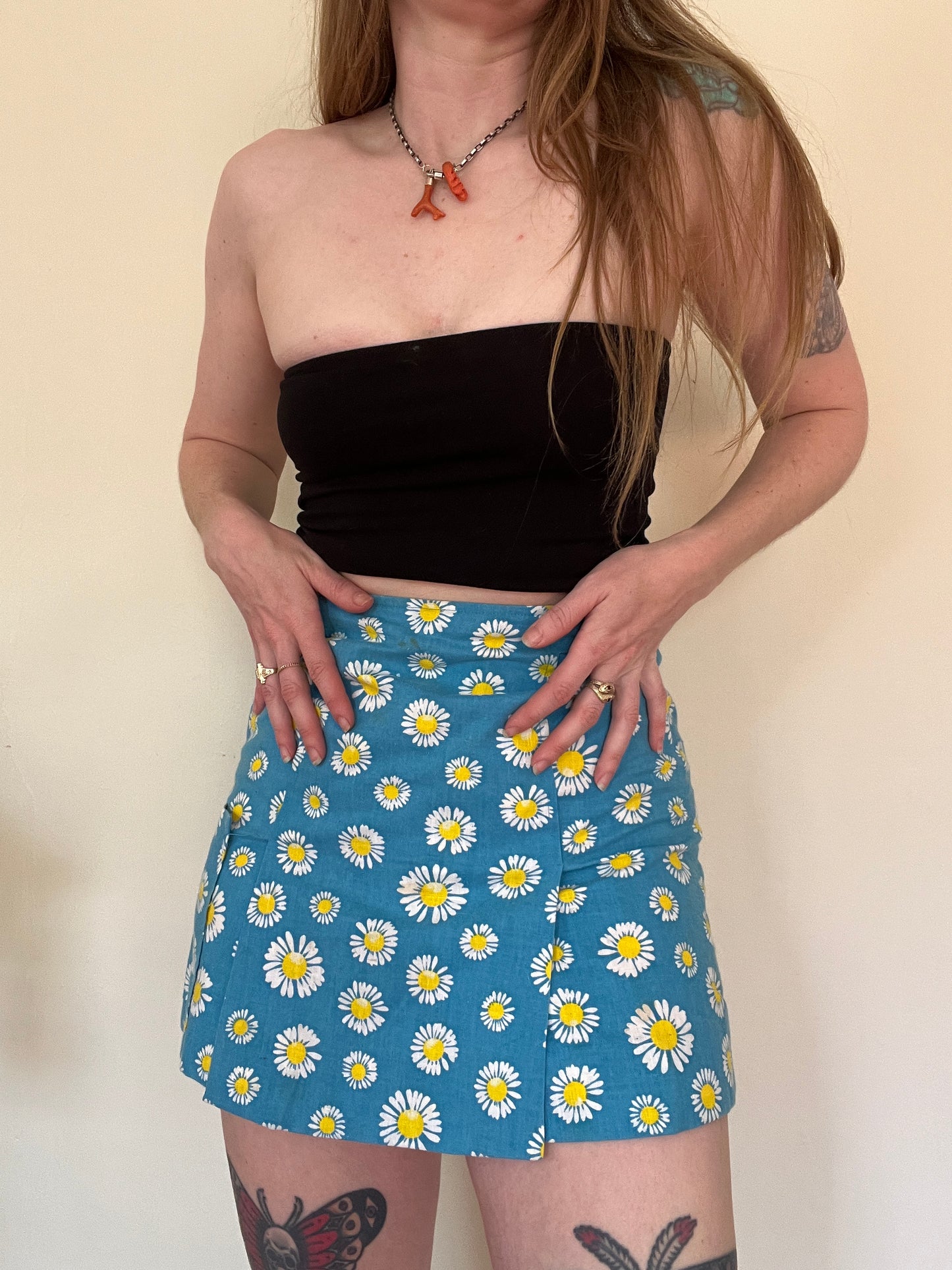 1970s Daisy Print Blue Skort