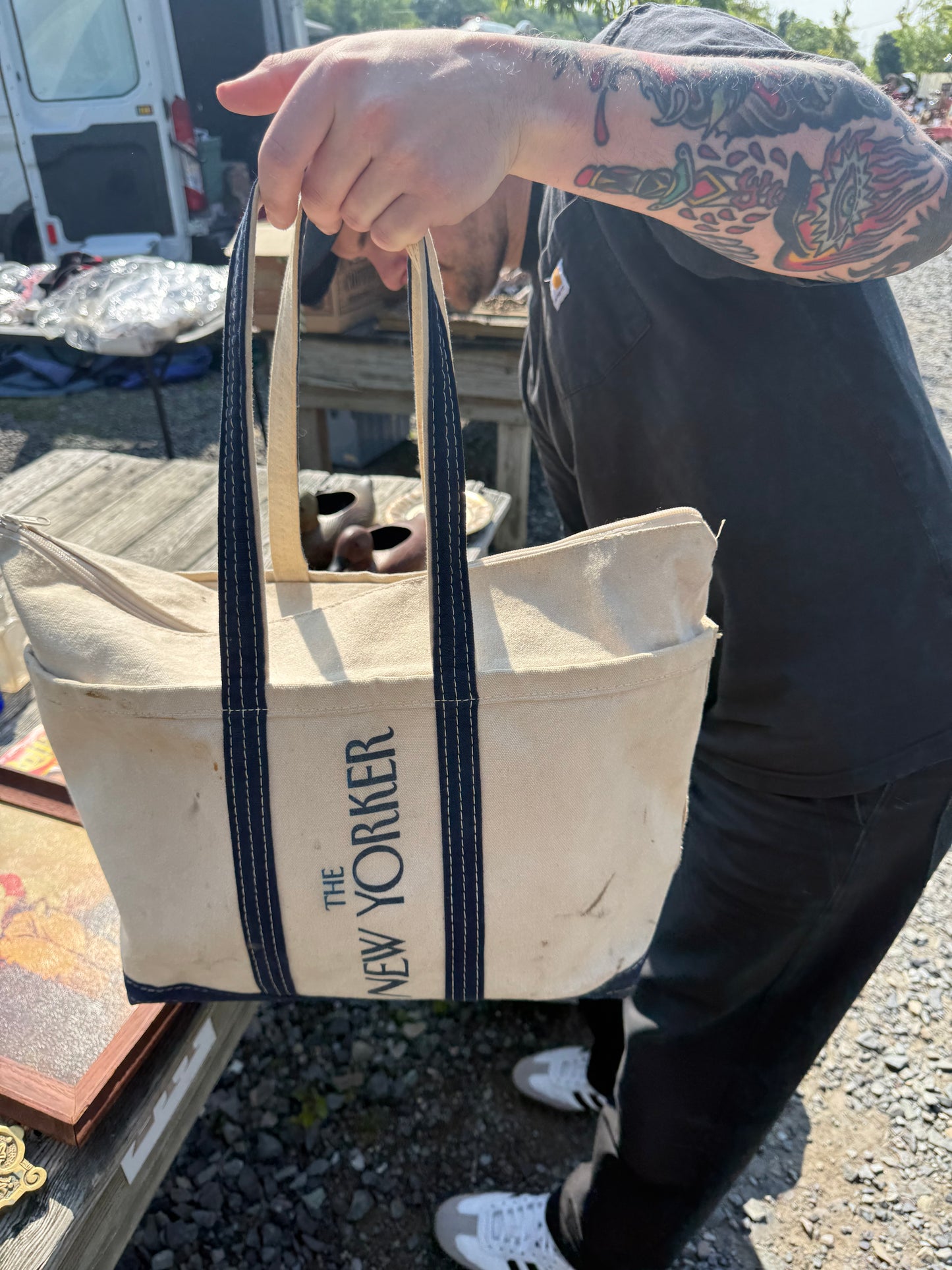 The New Yorker Bag & Square Earrings