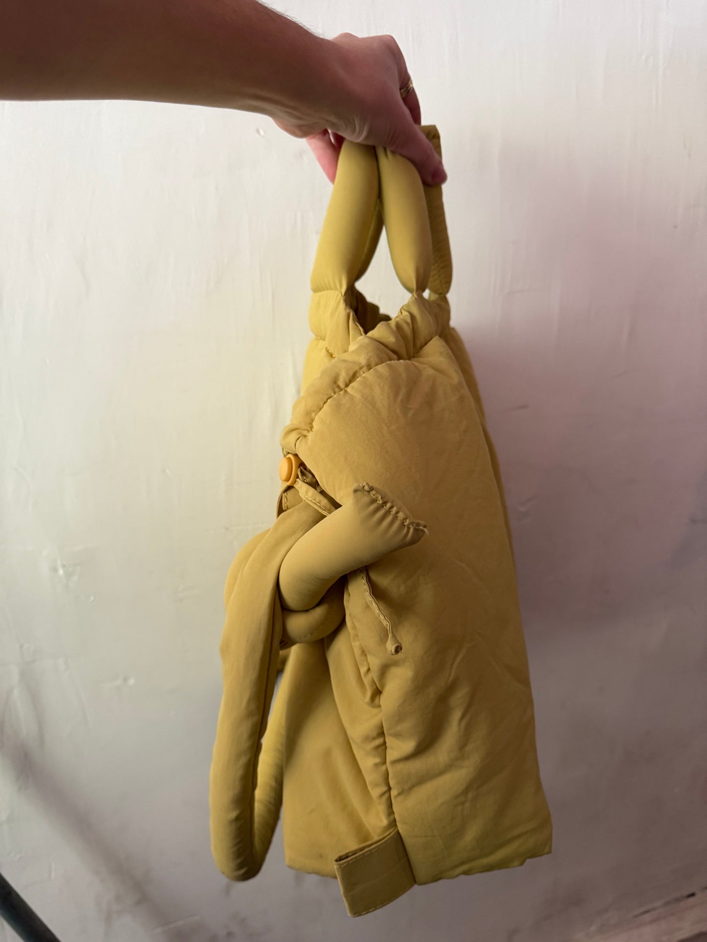 Olend Pale Yellow Ona