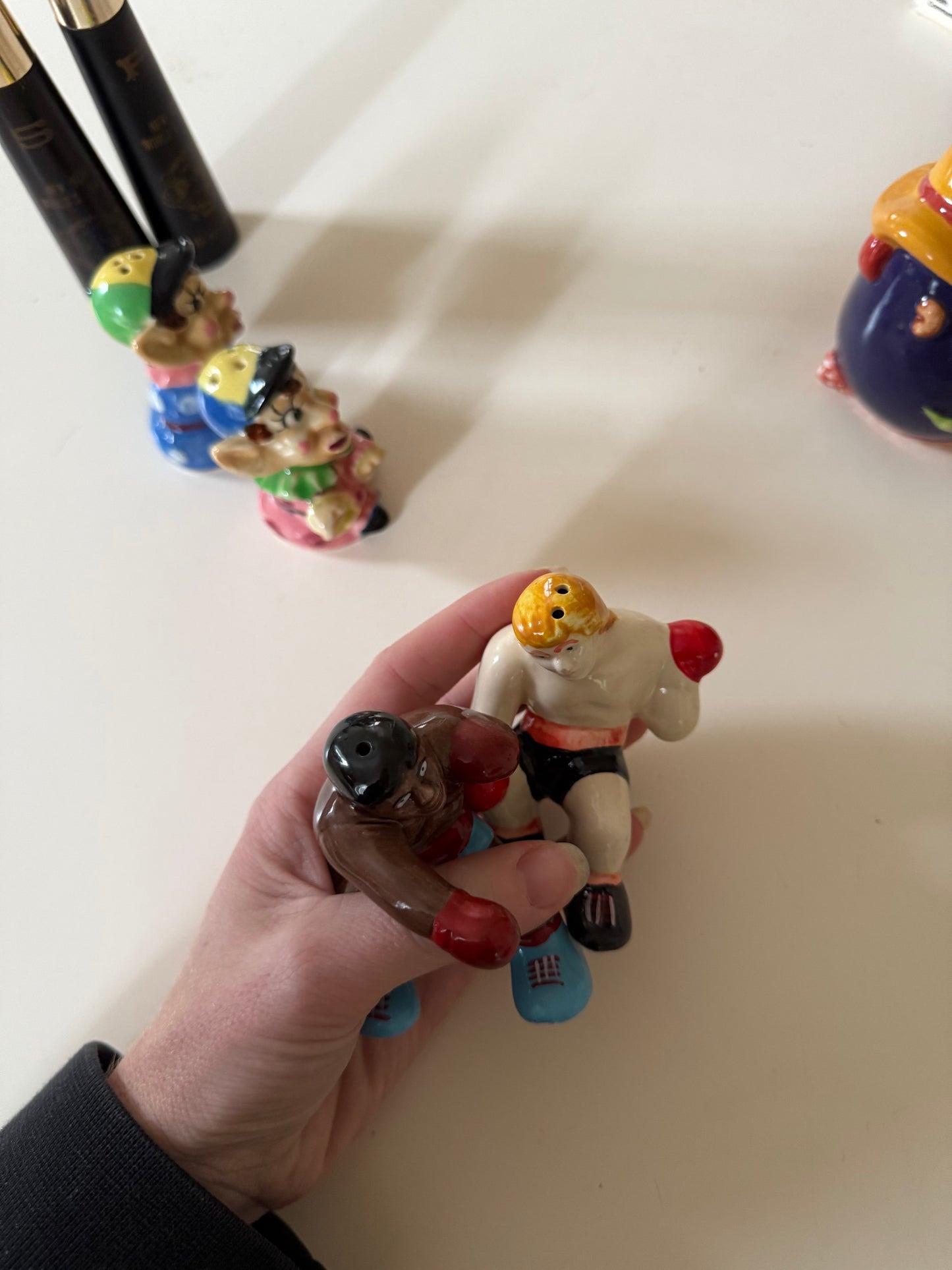 1990s Boxer S&P Shakers