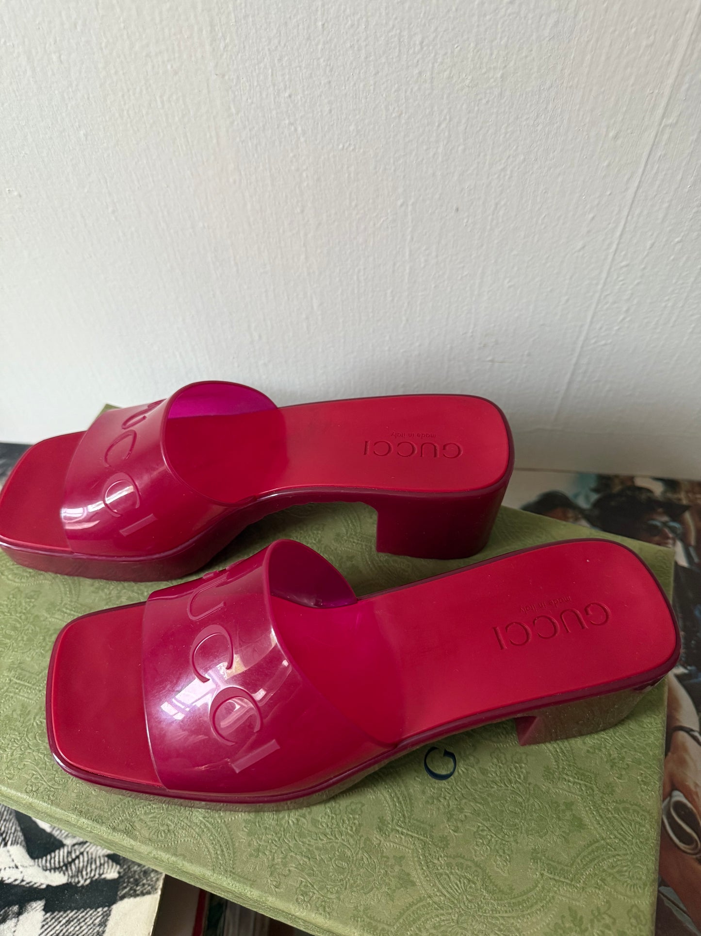 Gucci Pink Sandals