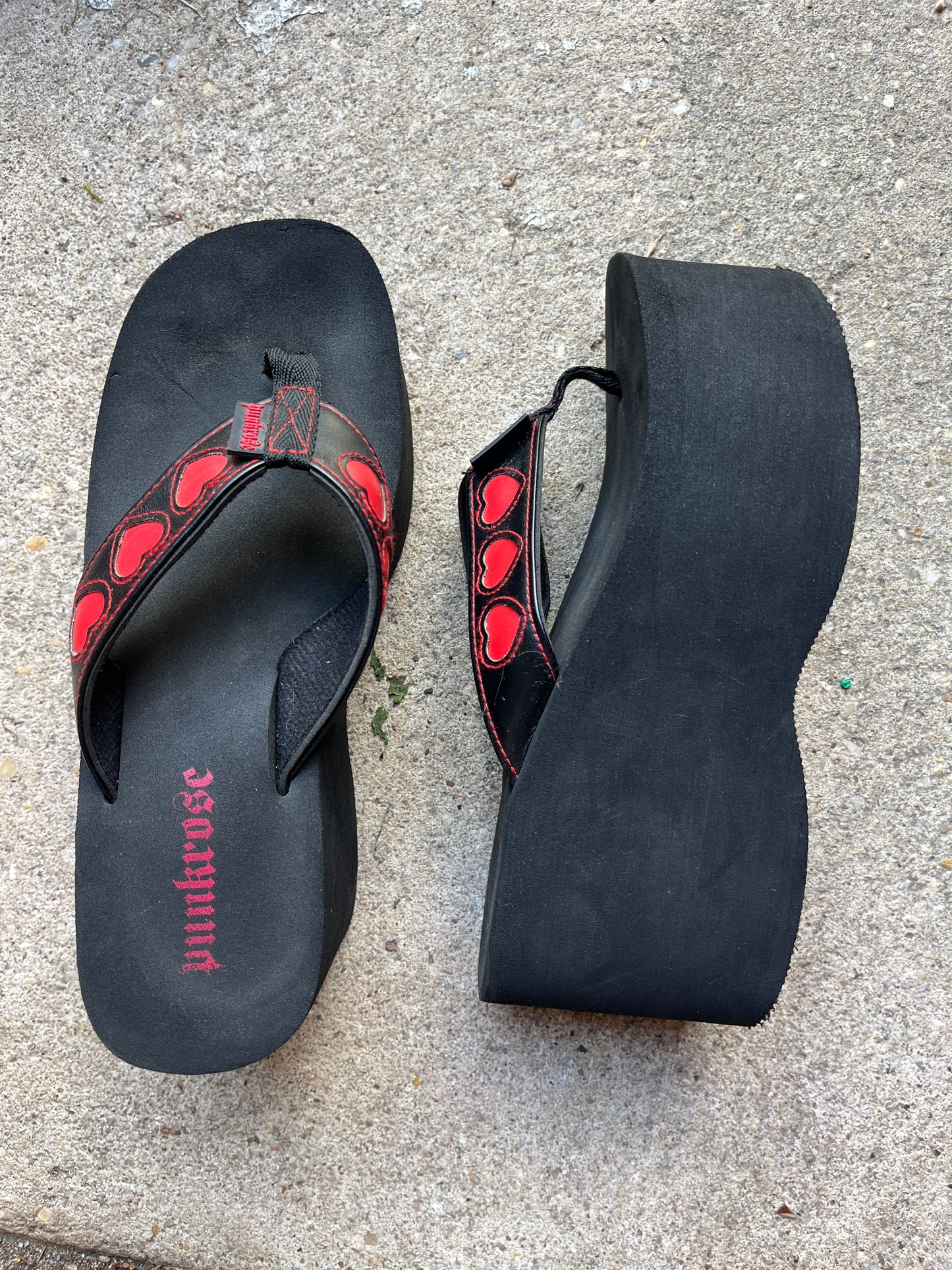 Vintage 1990s Flatform Heart Flipflops