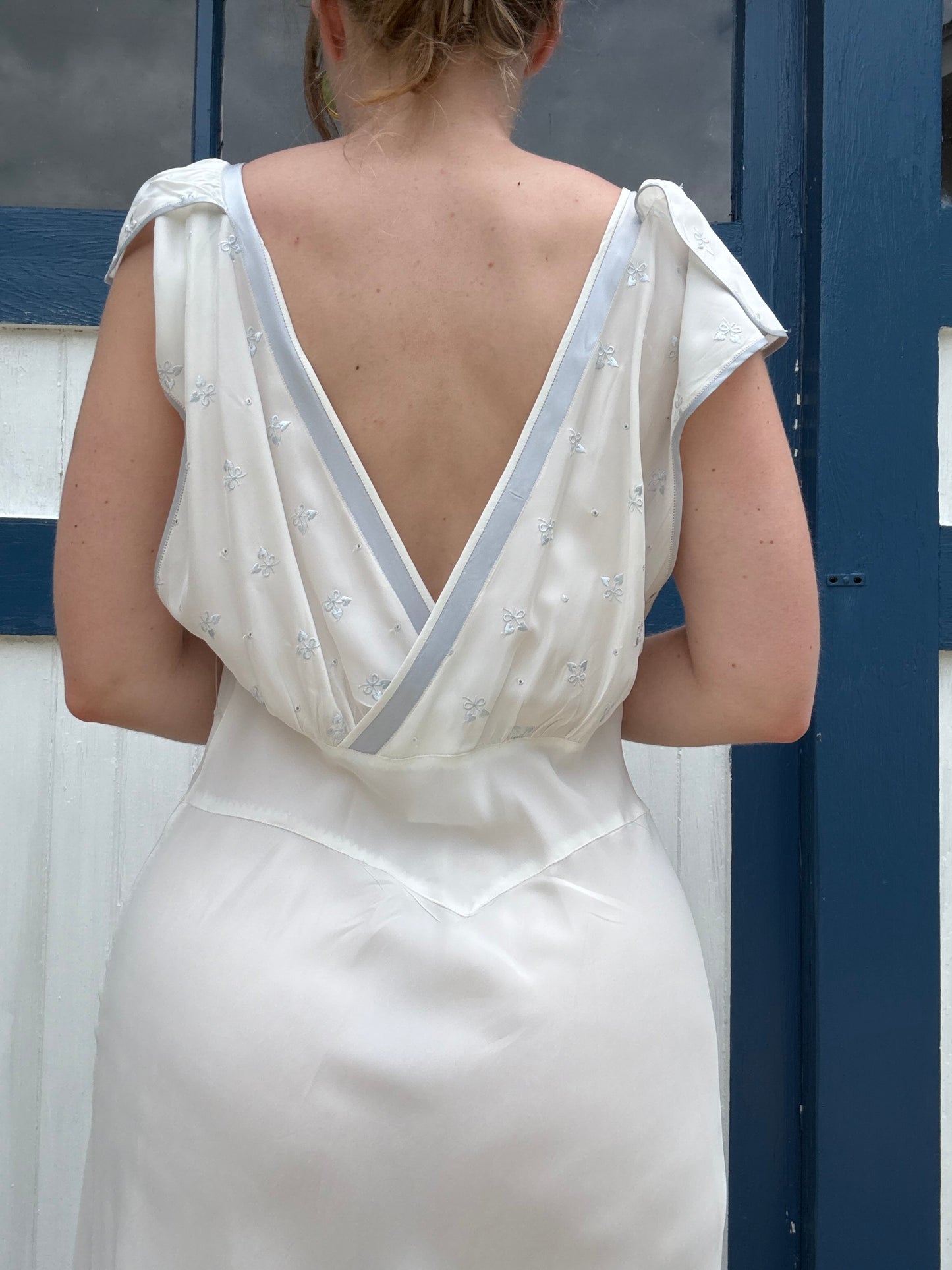 1940s 100% Rayon White & Light Blue Slip Dress L/XL