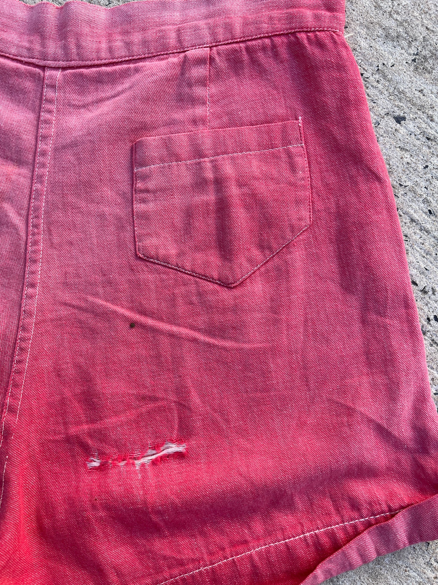 1940s Side Zip Pink Shorts 26”