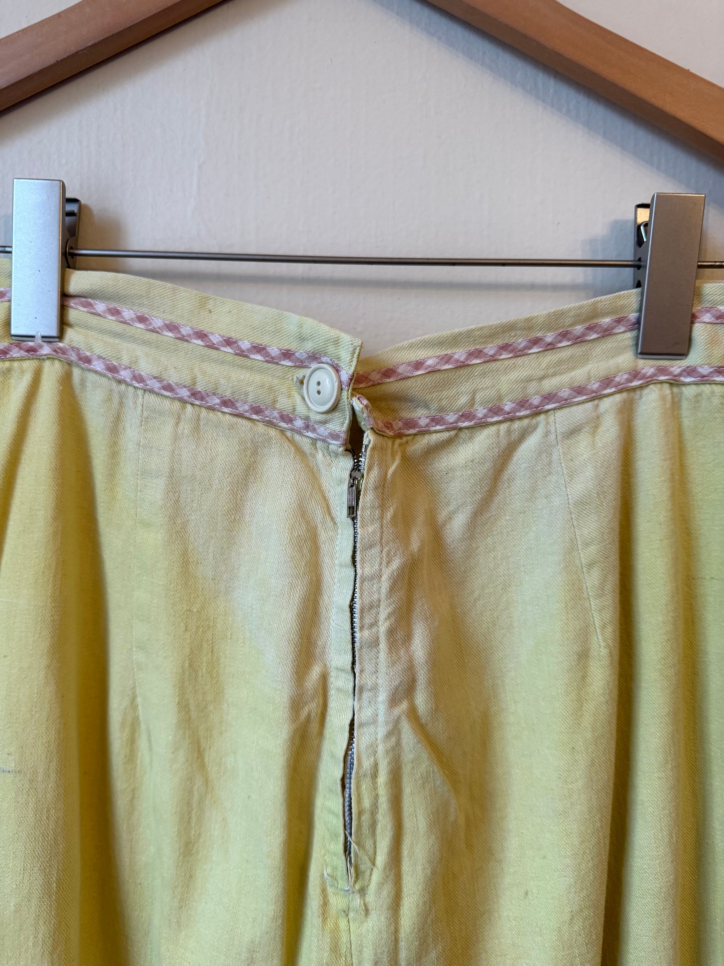 1940s Chartreuse Capris