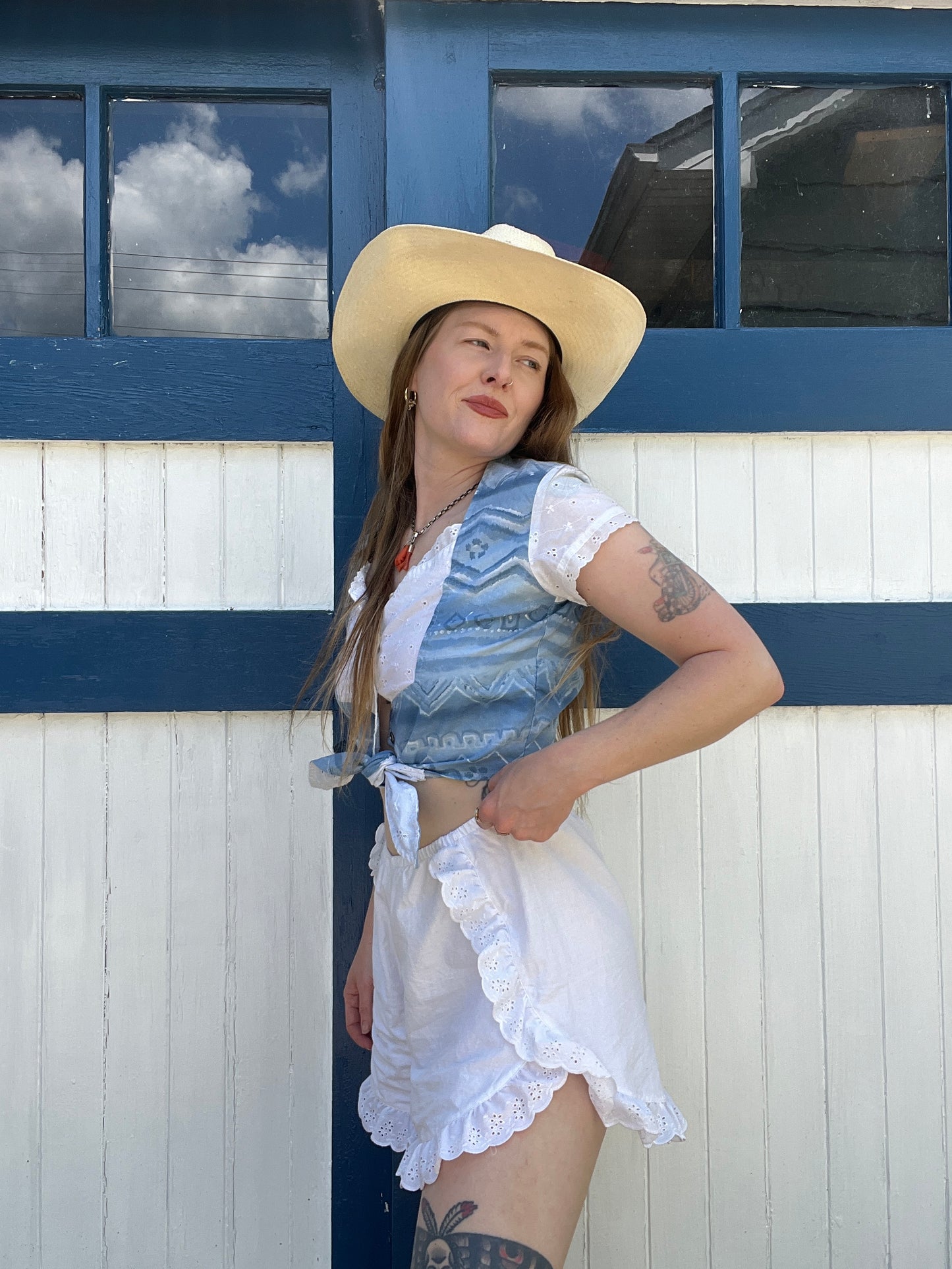 Vintage 1980s White Eyelet Western Cropped Button Up