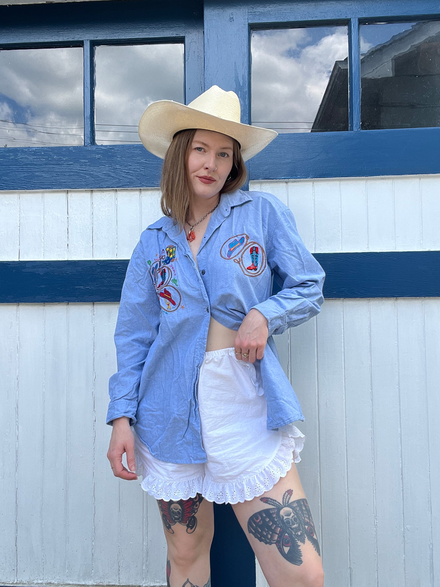 Vintage 1980s 1990s Denim Embroidered Cowboy Button Up