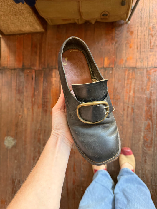 Vintage Leather Shoes With Brass Buckles