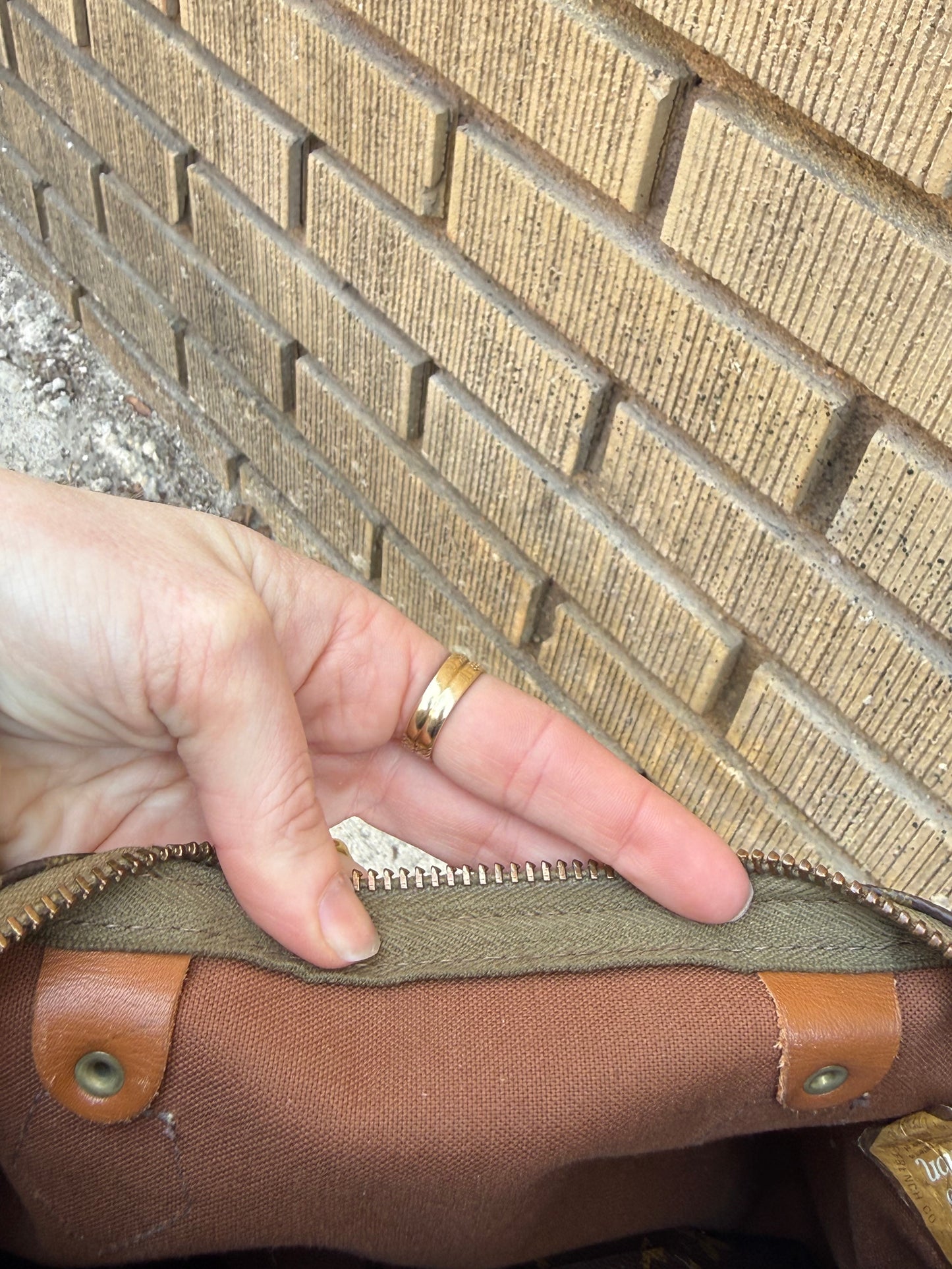 Authentic 1970s/1980s Louis Vuitton Speedy 30