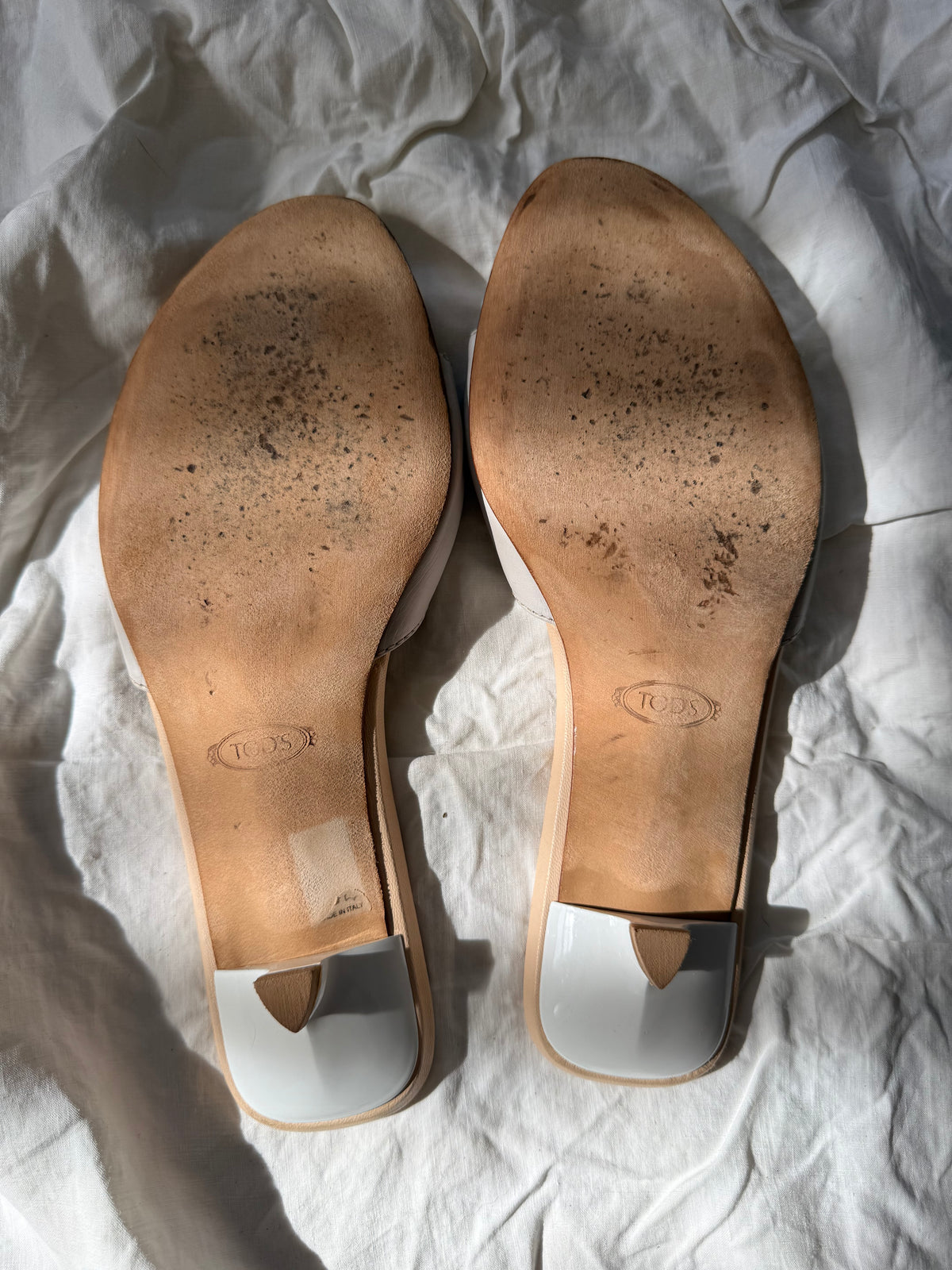 Vintage Tod's White Leather Low Heel Summer Sandal 38.5