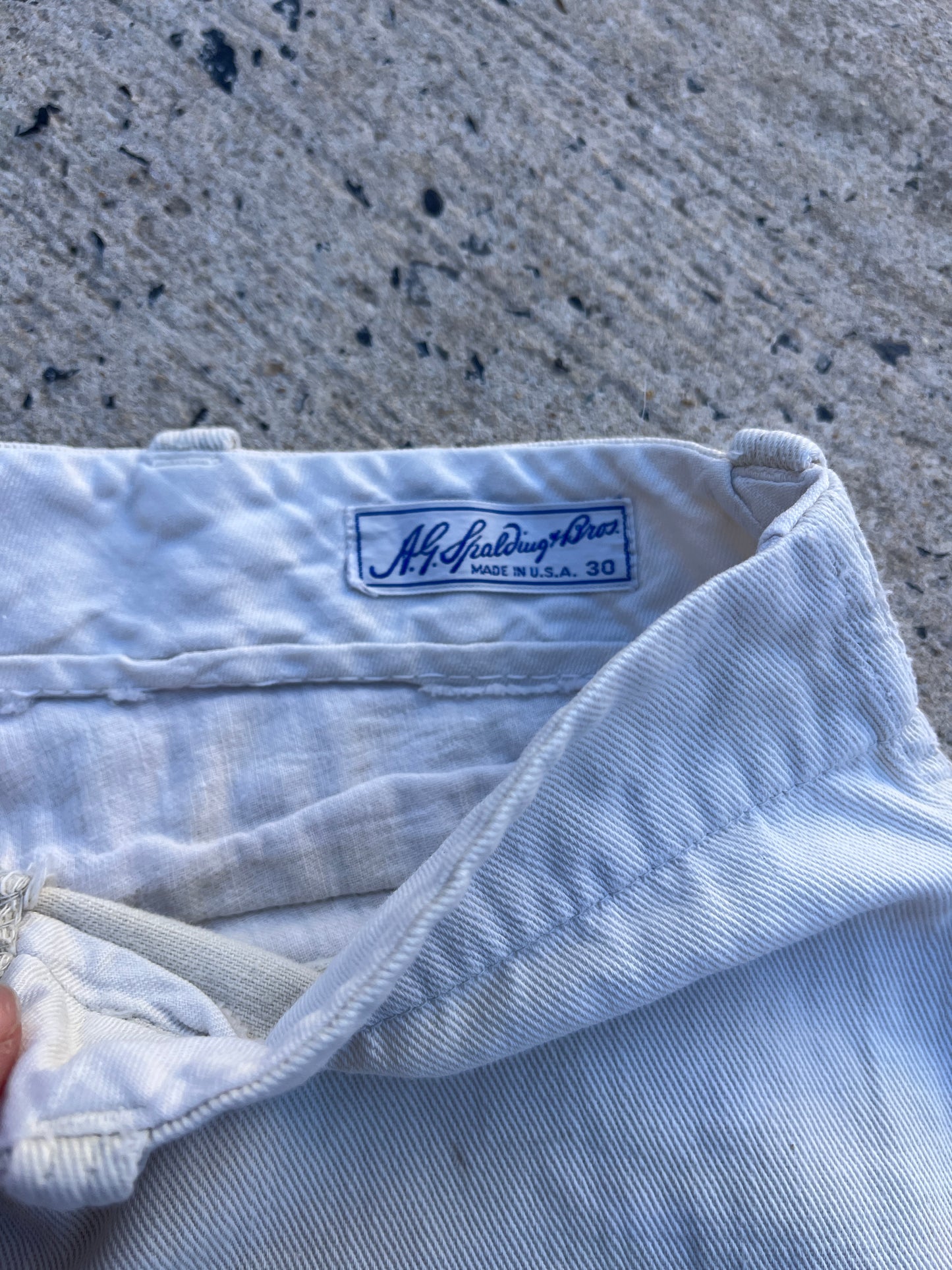 1930s 1940s Off White Button Fly Shorts 28”