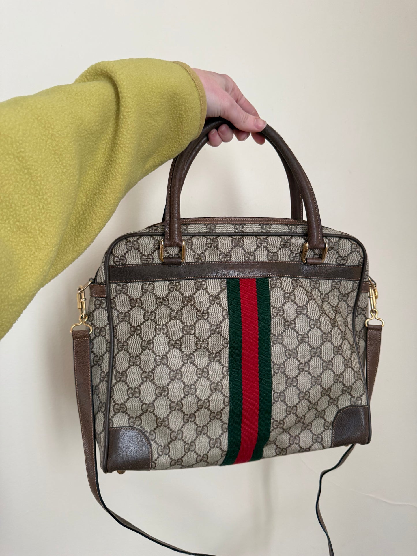 Authentic Vintage 1980s Gucci GG Supreme Sherry Line Handbag