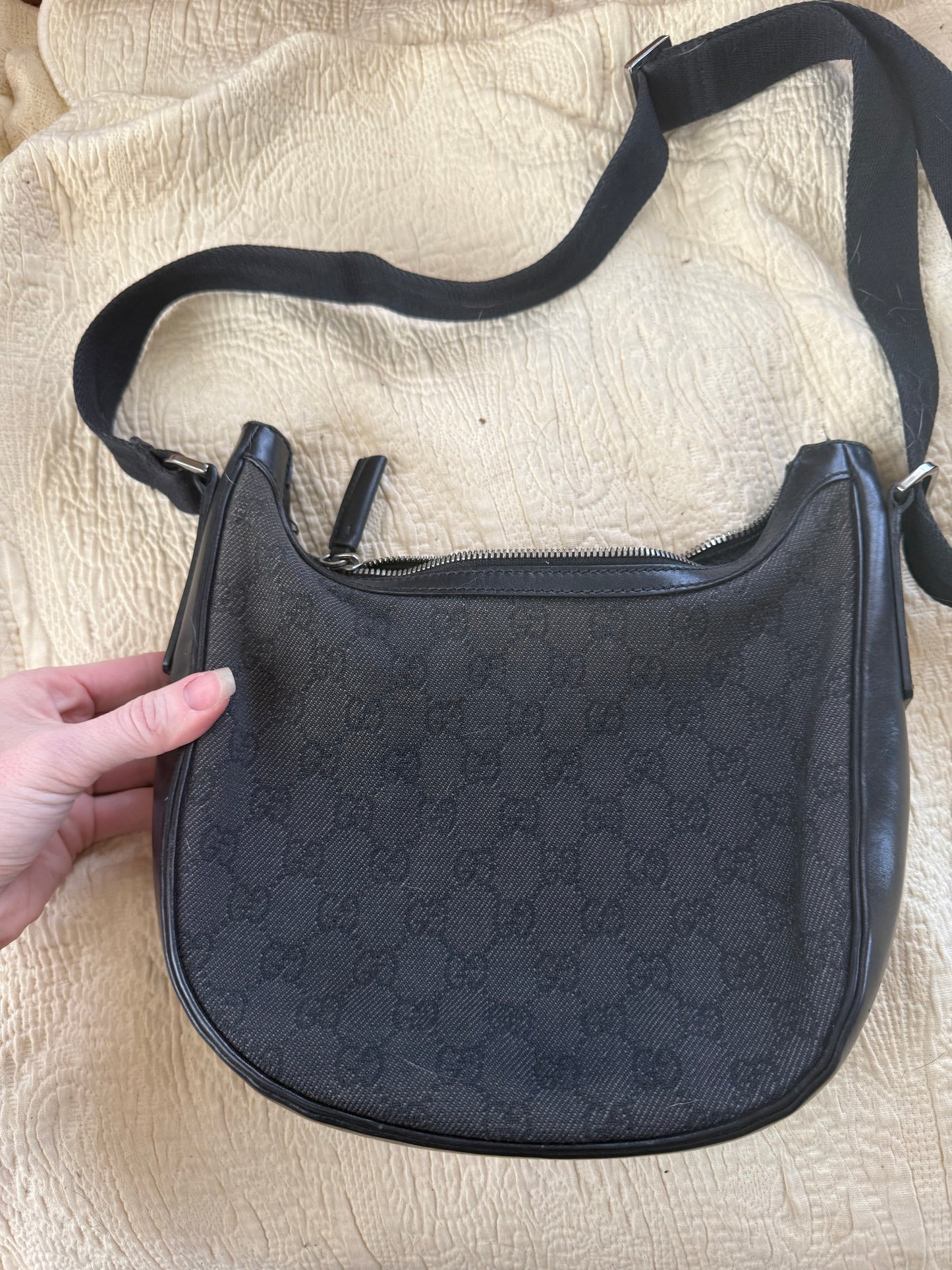 Authentic Y2K Gucci GG Black Purse