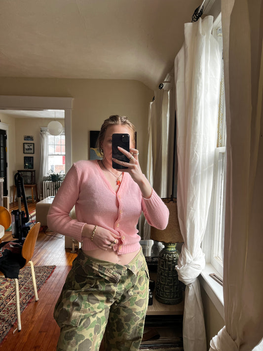 1960s Baby Pink Sweater