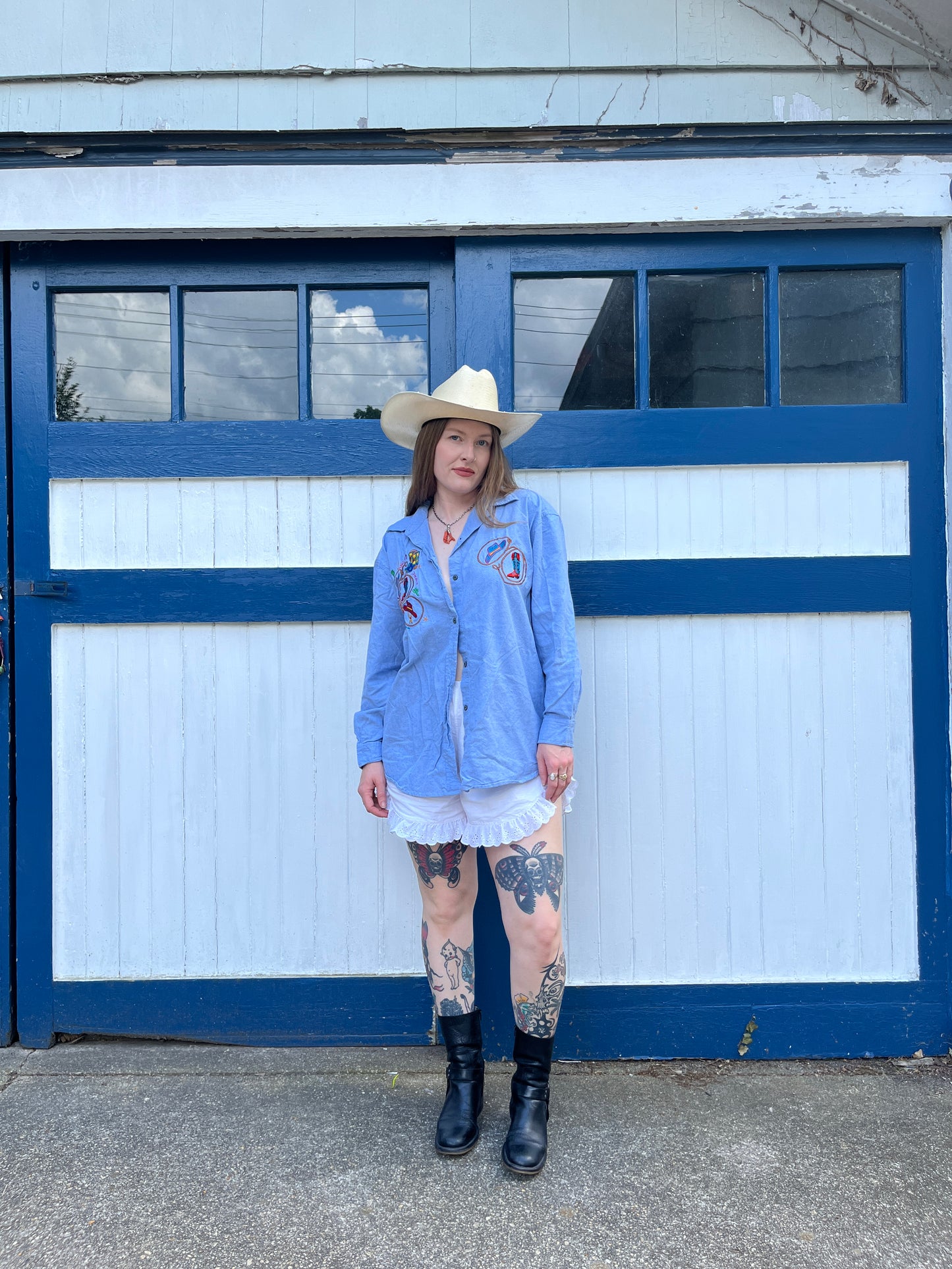 Vintage 1980s 1990s Denim Embroidered Cowboy Button Up