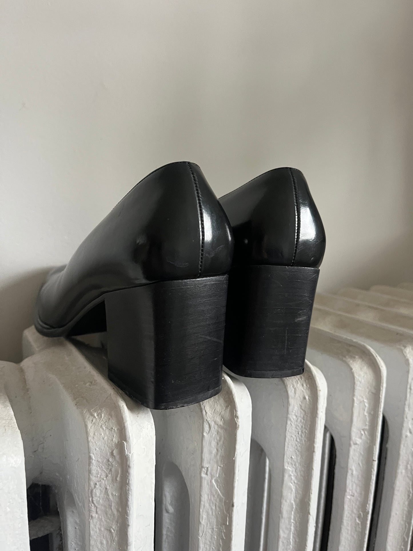 1990s Black Gucci Pumps Size 8.5