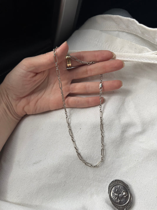 Paperclip Chain