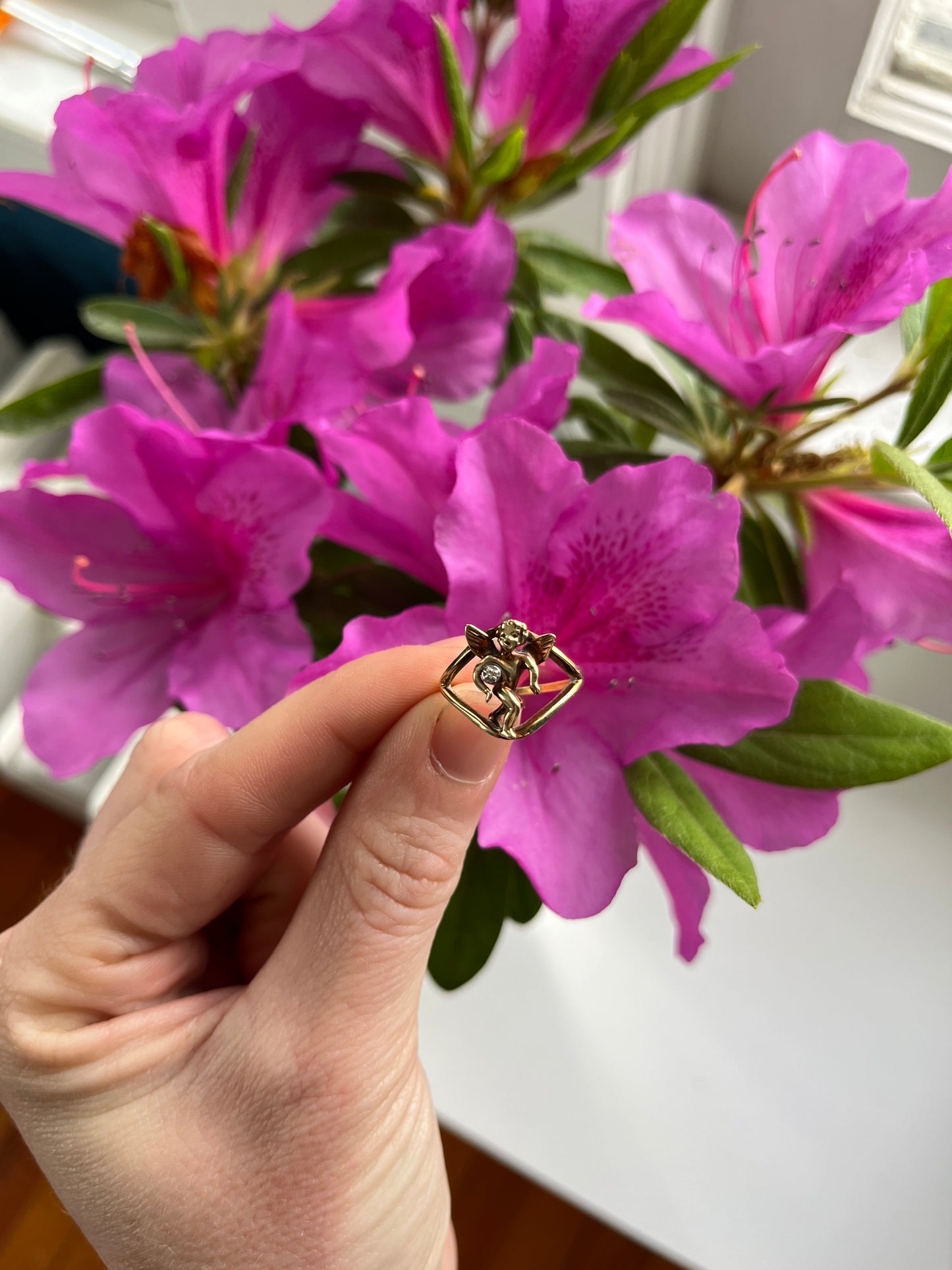 10K Gold Vintage Cherub Ring Size 7