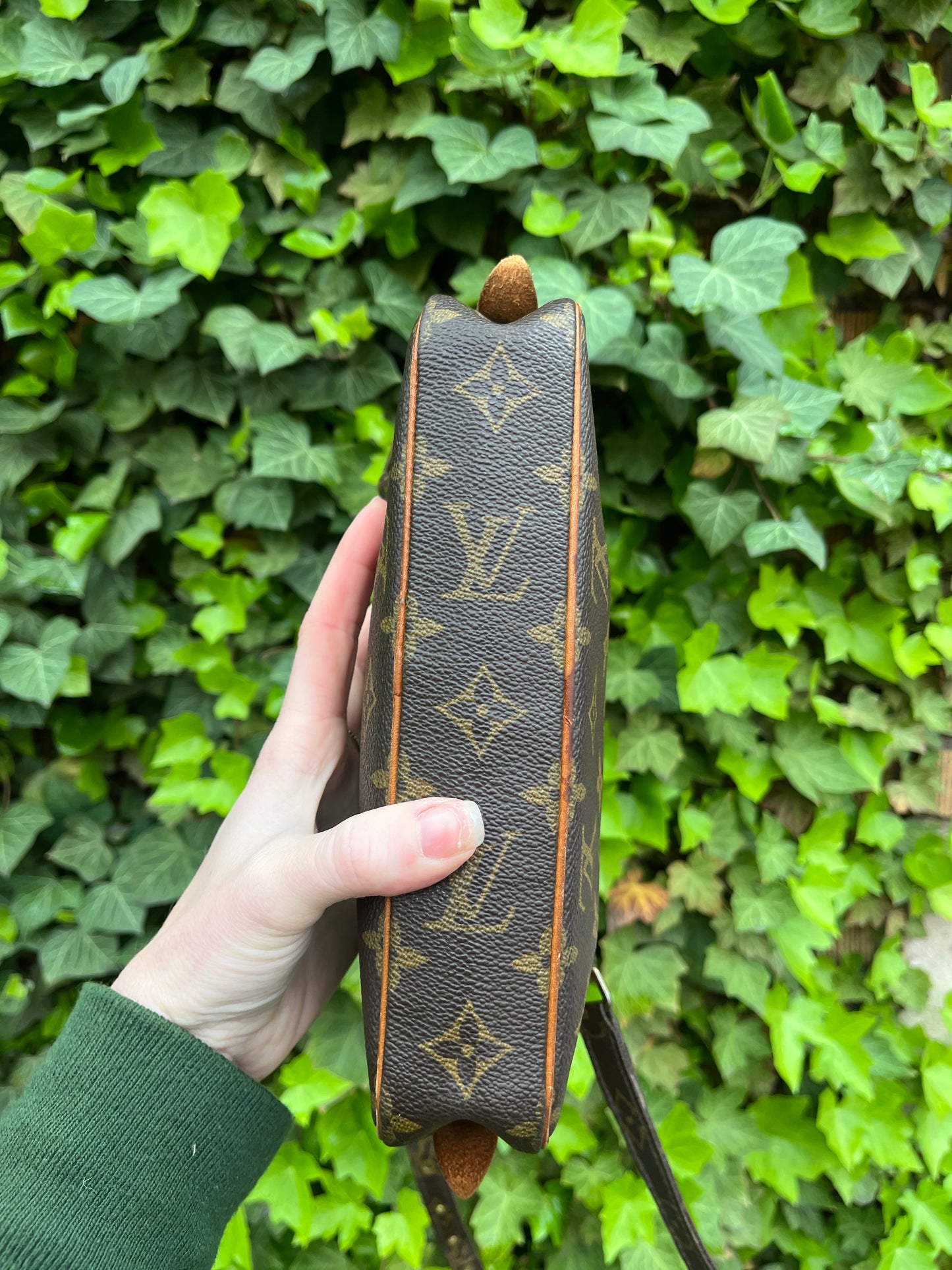 Vintage Louis Vuitton Monogram Pochette Marly Bandouliere