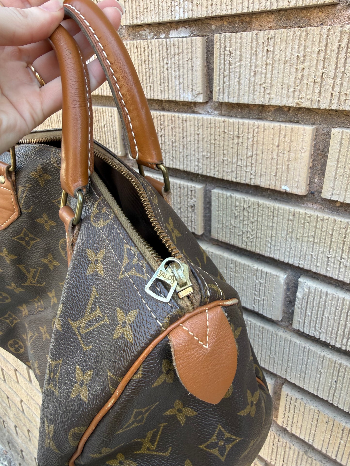 Authentic 1970s/1980s Louis Vuitton Speedy 30