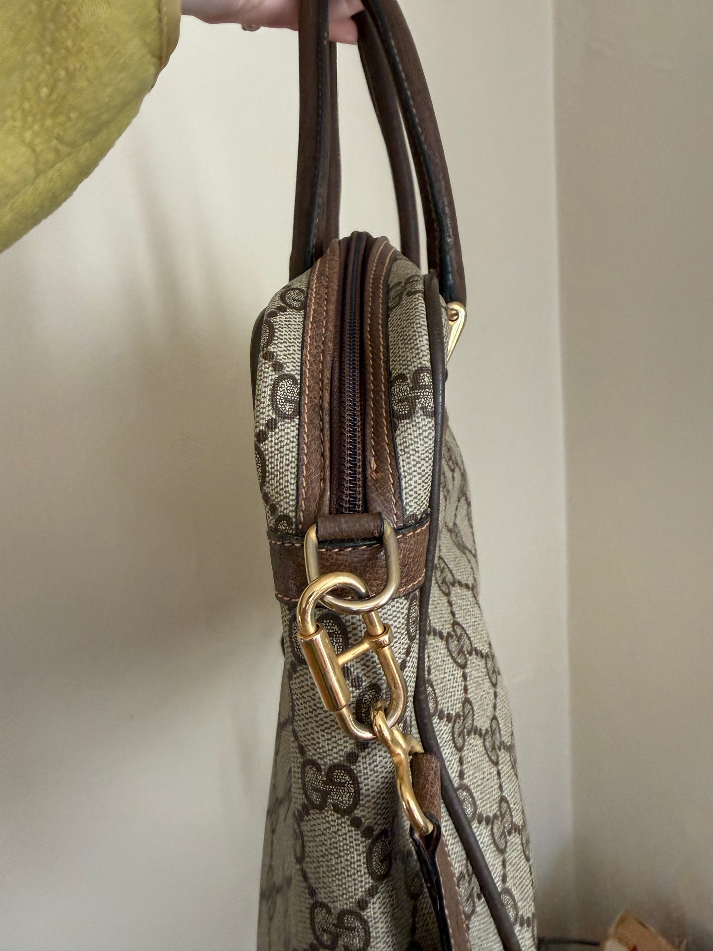 Authentic Vintage 1980s Gucci GG Supreme Sherry Line Handbag
