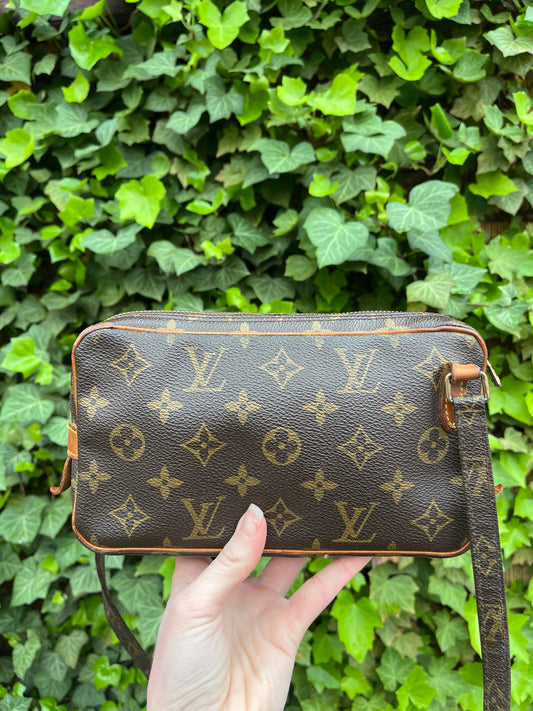 Vintage Louis Vuitton Monogram Pochette Marly Bandouliere