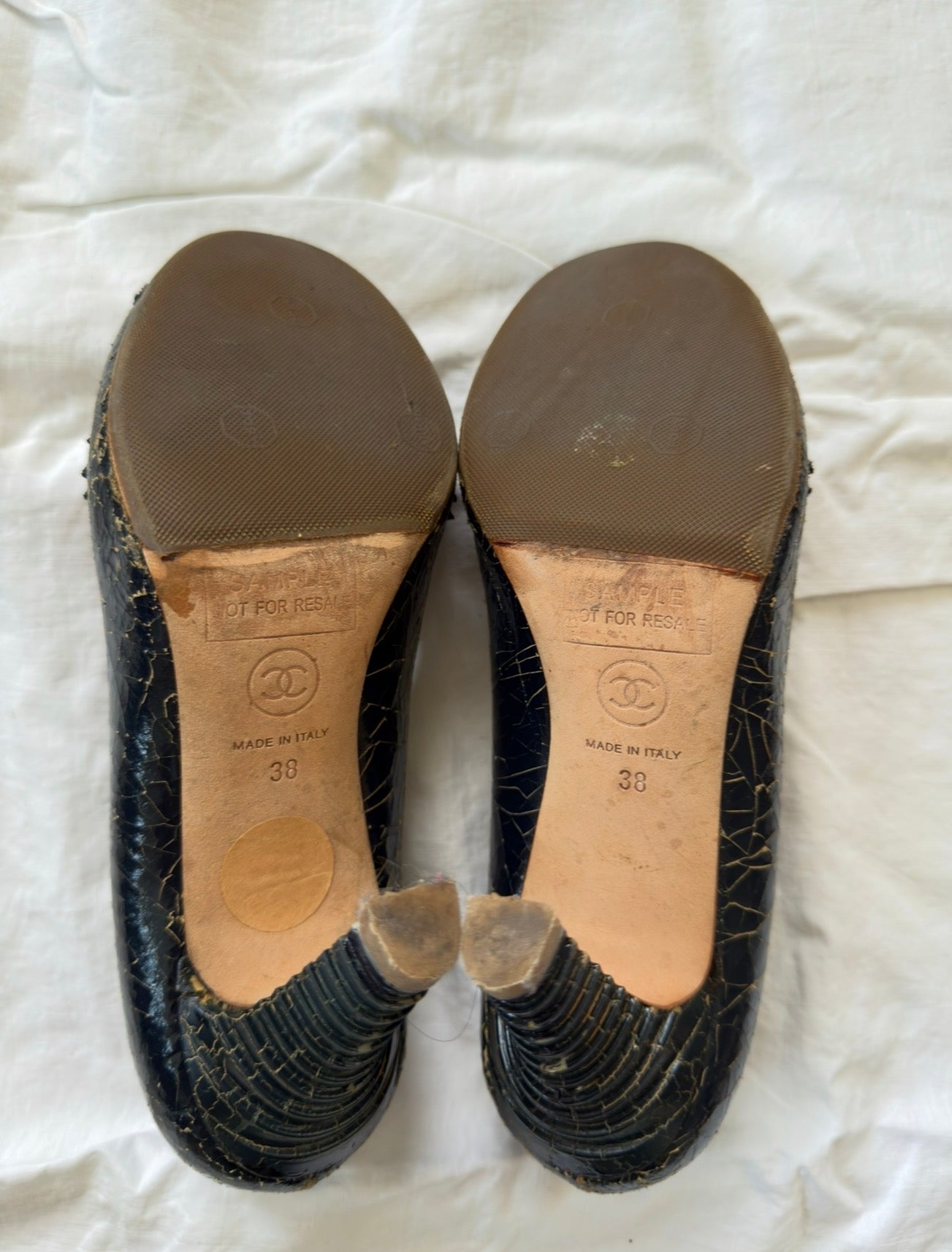 Rare Vintage Chanel Crackled Leather Pumps with Large Bird Detailing 38