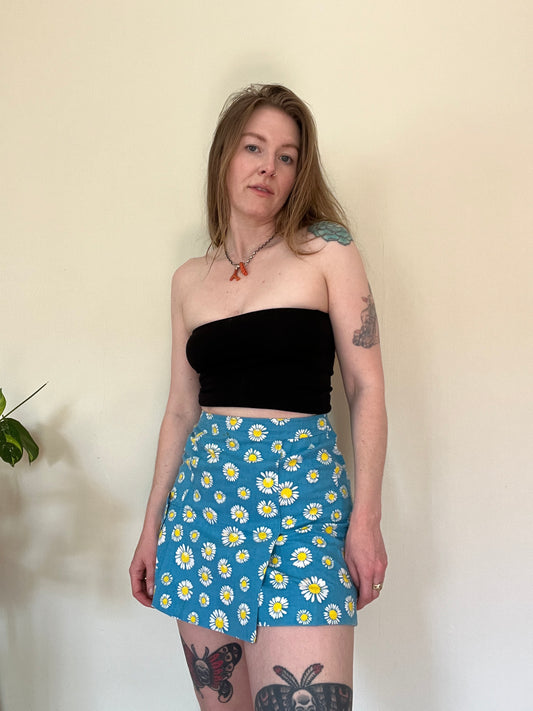 1970s Daisy Print Blue Skort