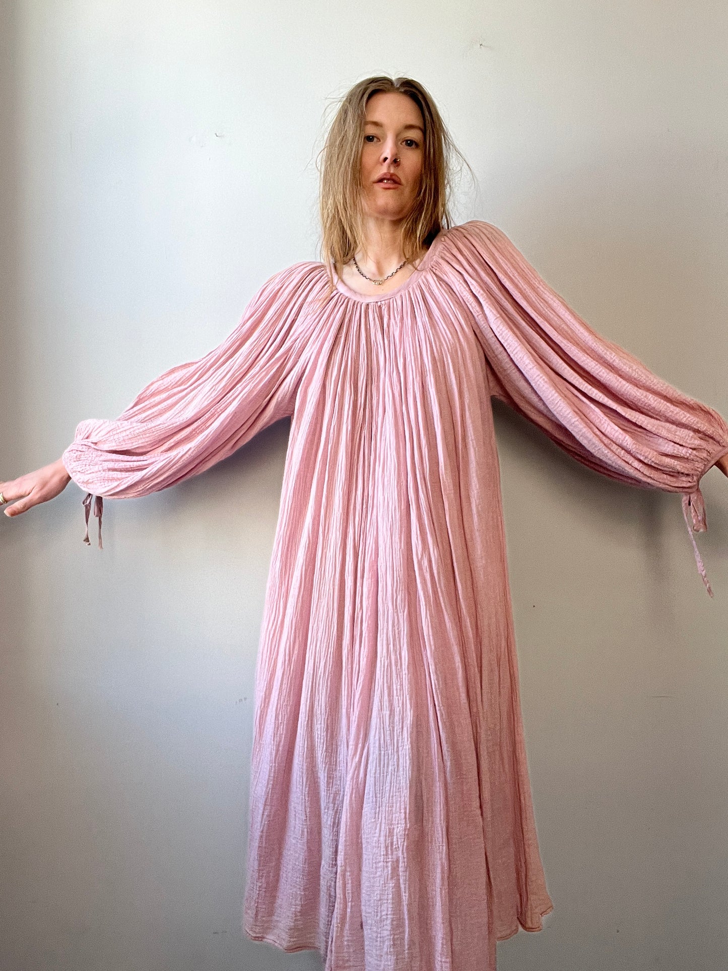 1970s Amerikan Climax Gauzy Cotton Pale Pink Balloon Sleeve Dress