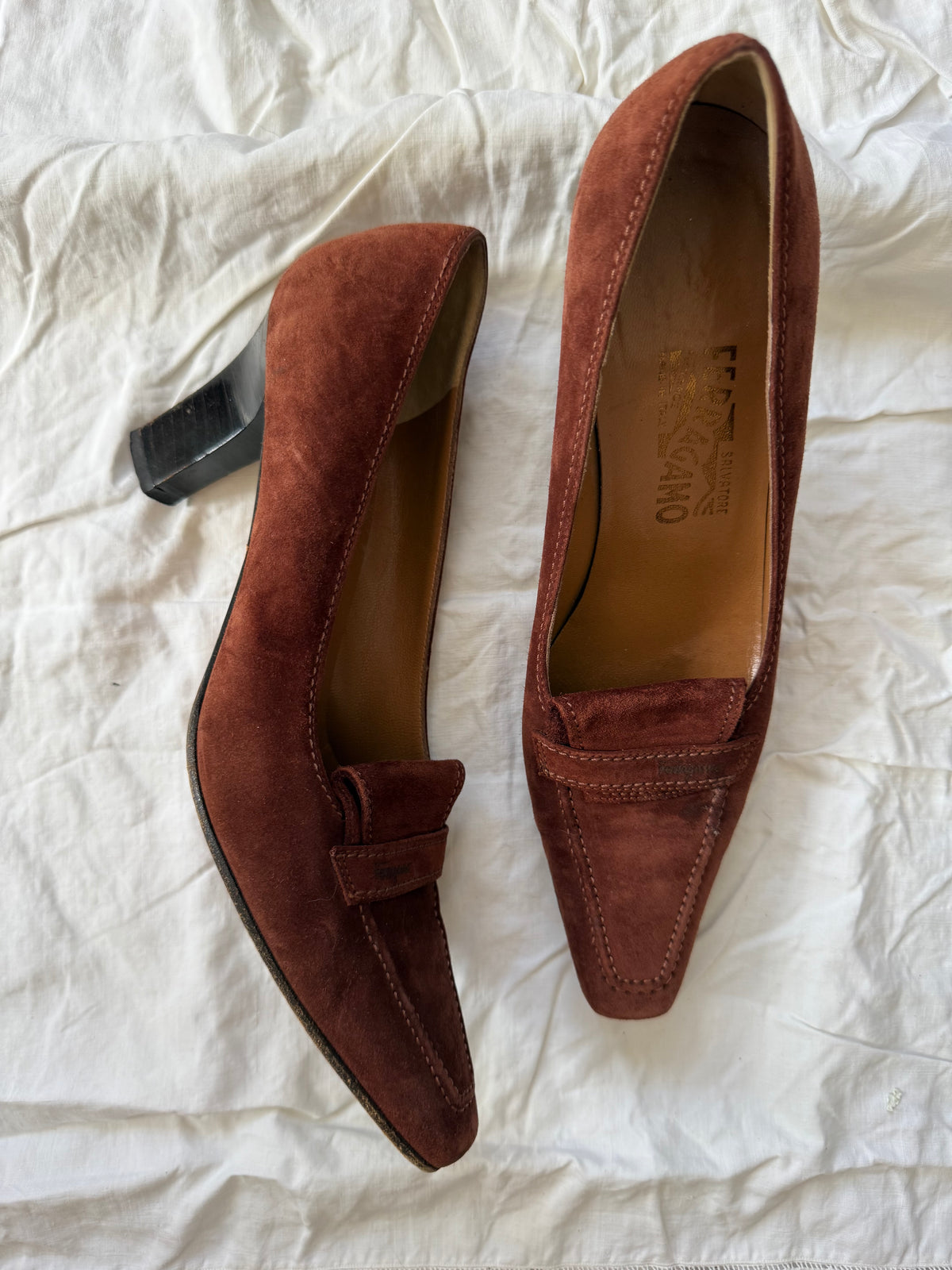 Vintage Rust Brown Ferragamo Suede Leather Pumps 7.5