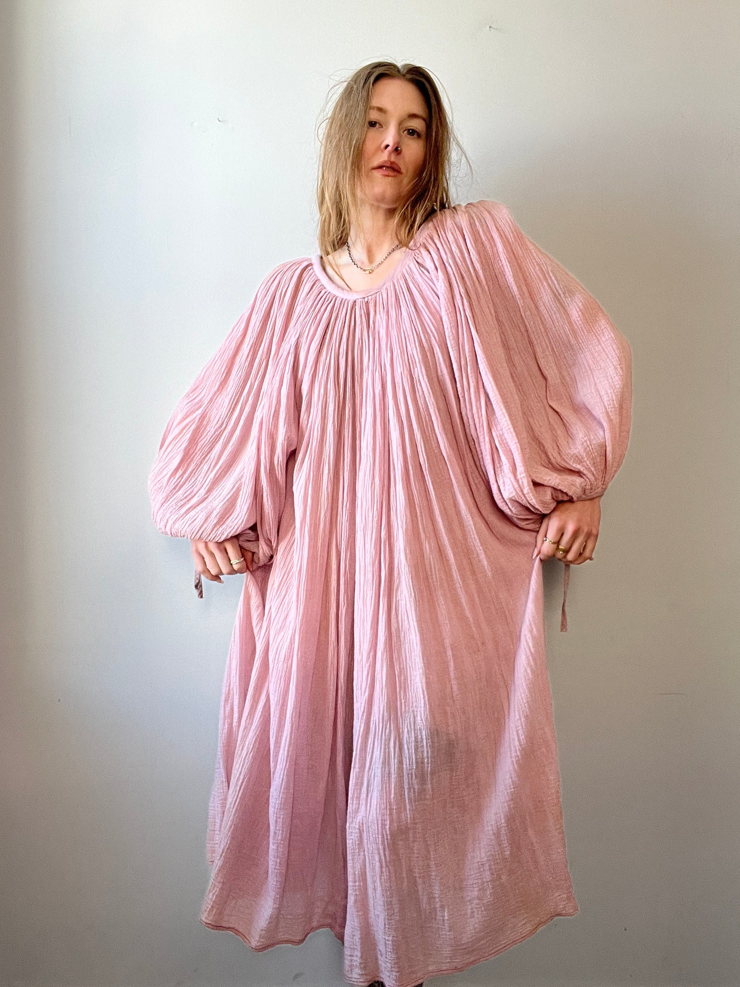 1970s Amerikan Climax Gauzy Cotton Pale Pink Balloon Sleeve Dress