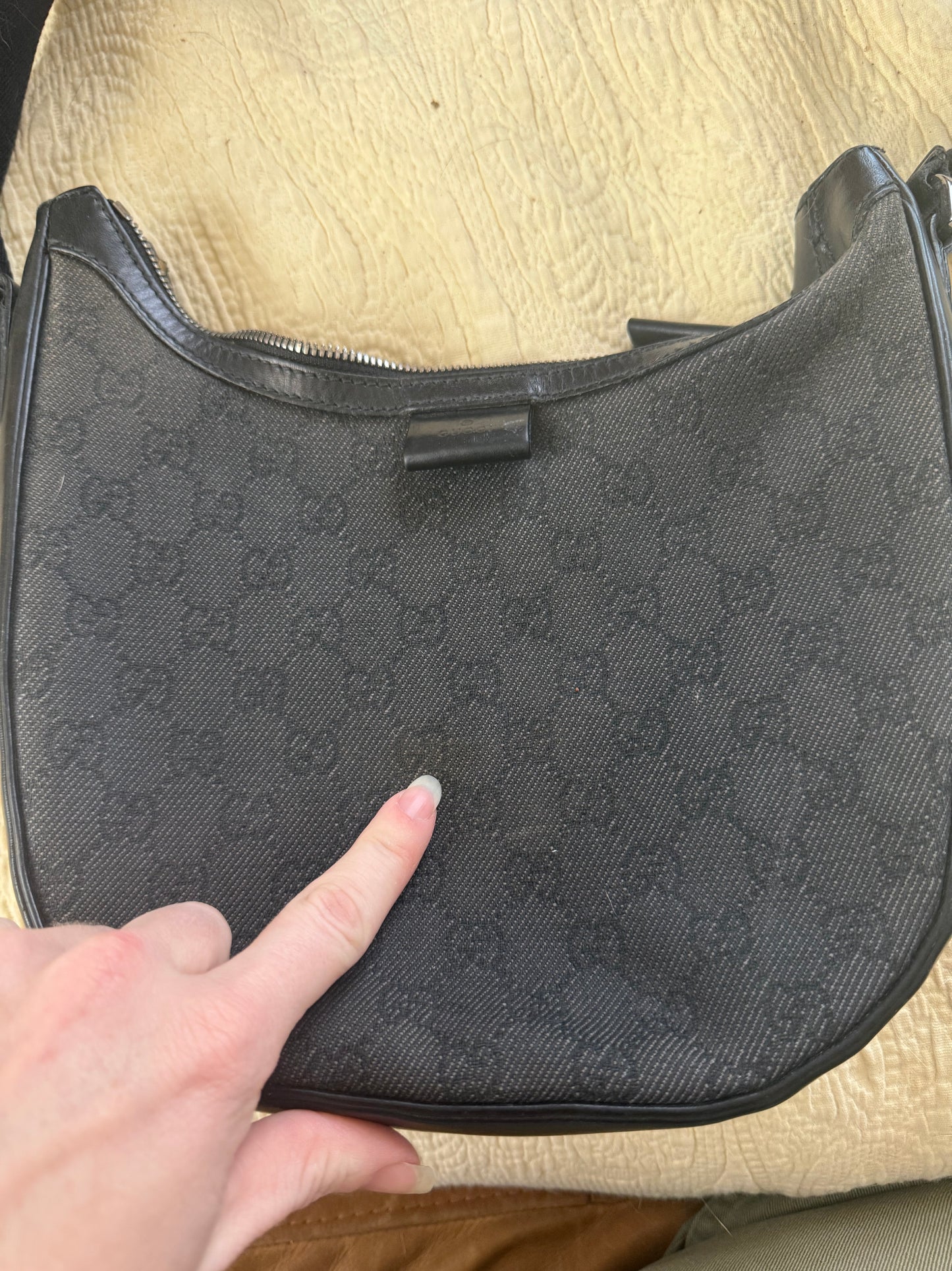 Authentic Y2K Gucci GG Black Purse