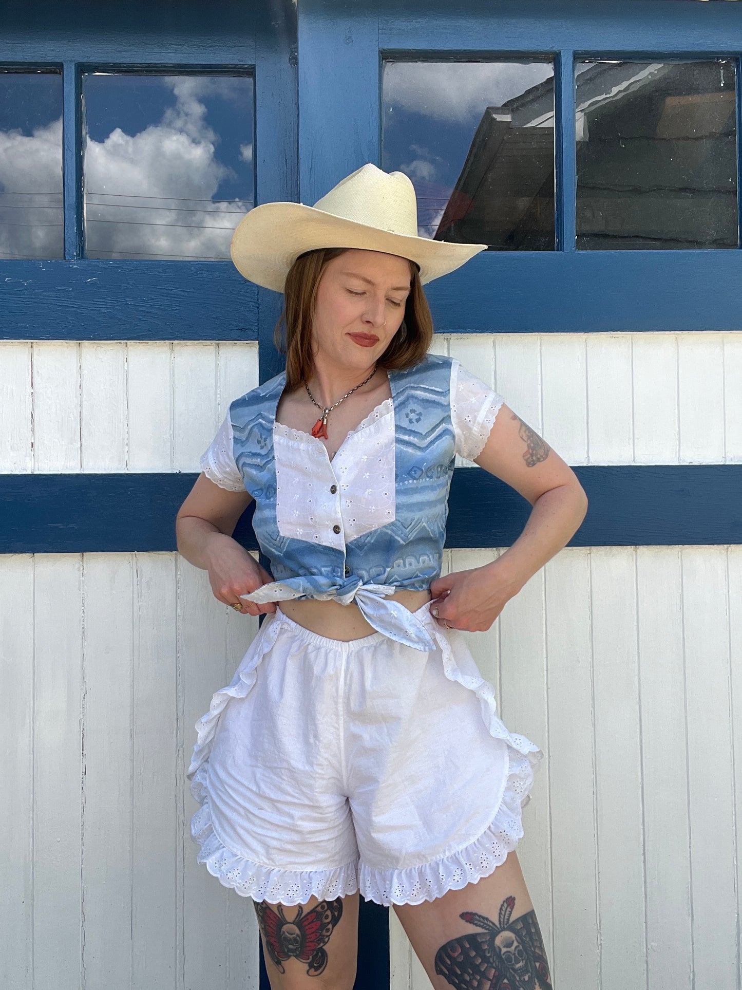 Vintage 1980s White Eyelet Western Cropped Button Up