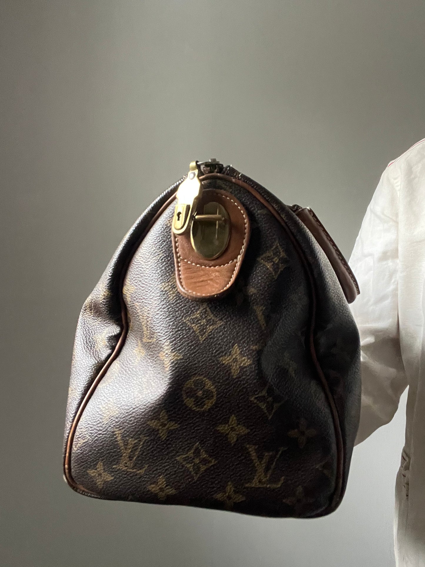 Authentic 1980s Louis Vuitton Speedy 30