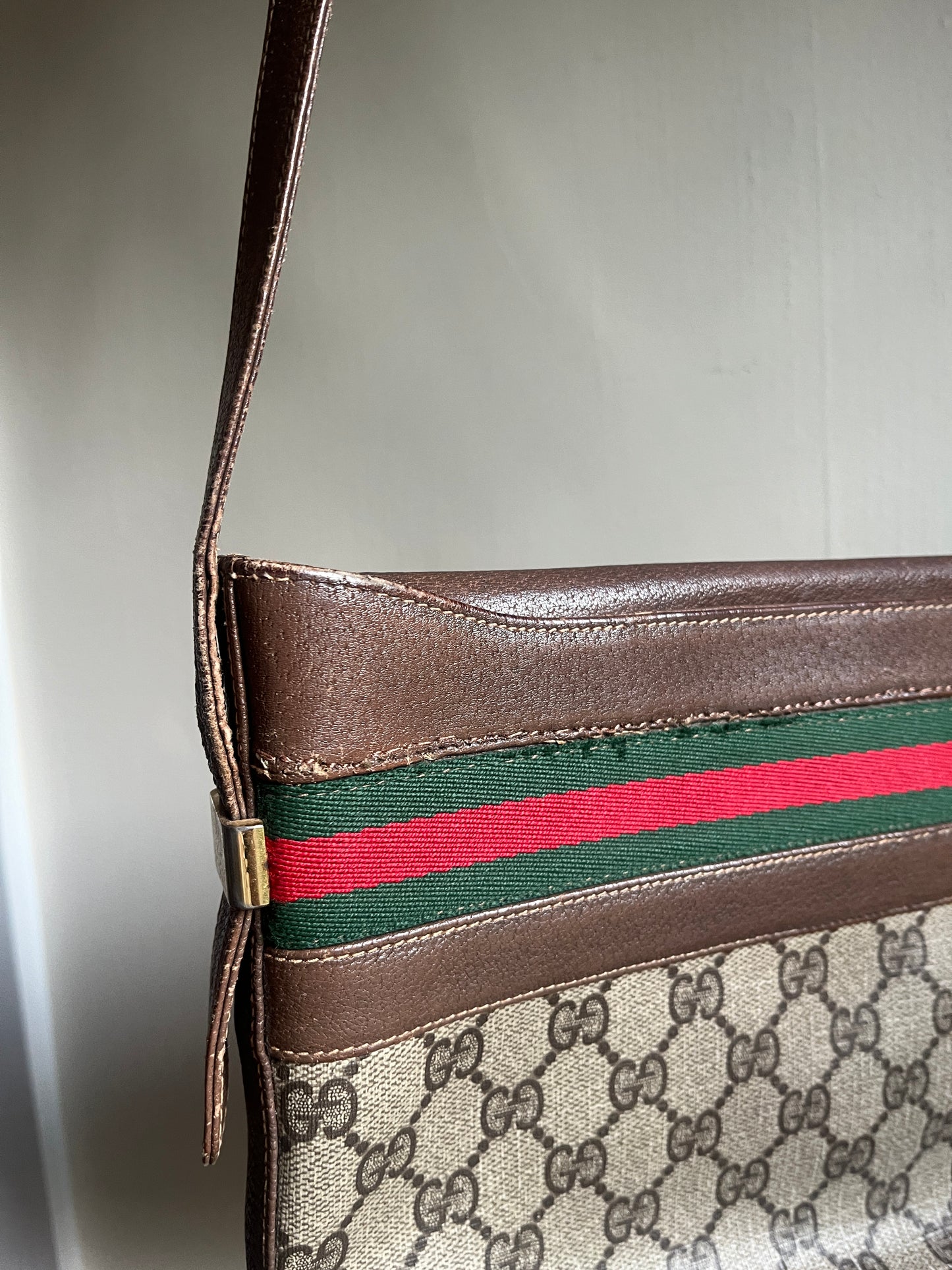 Authentic Vintage 1980s Gucci Stripes Crossbody Bag