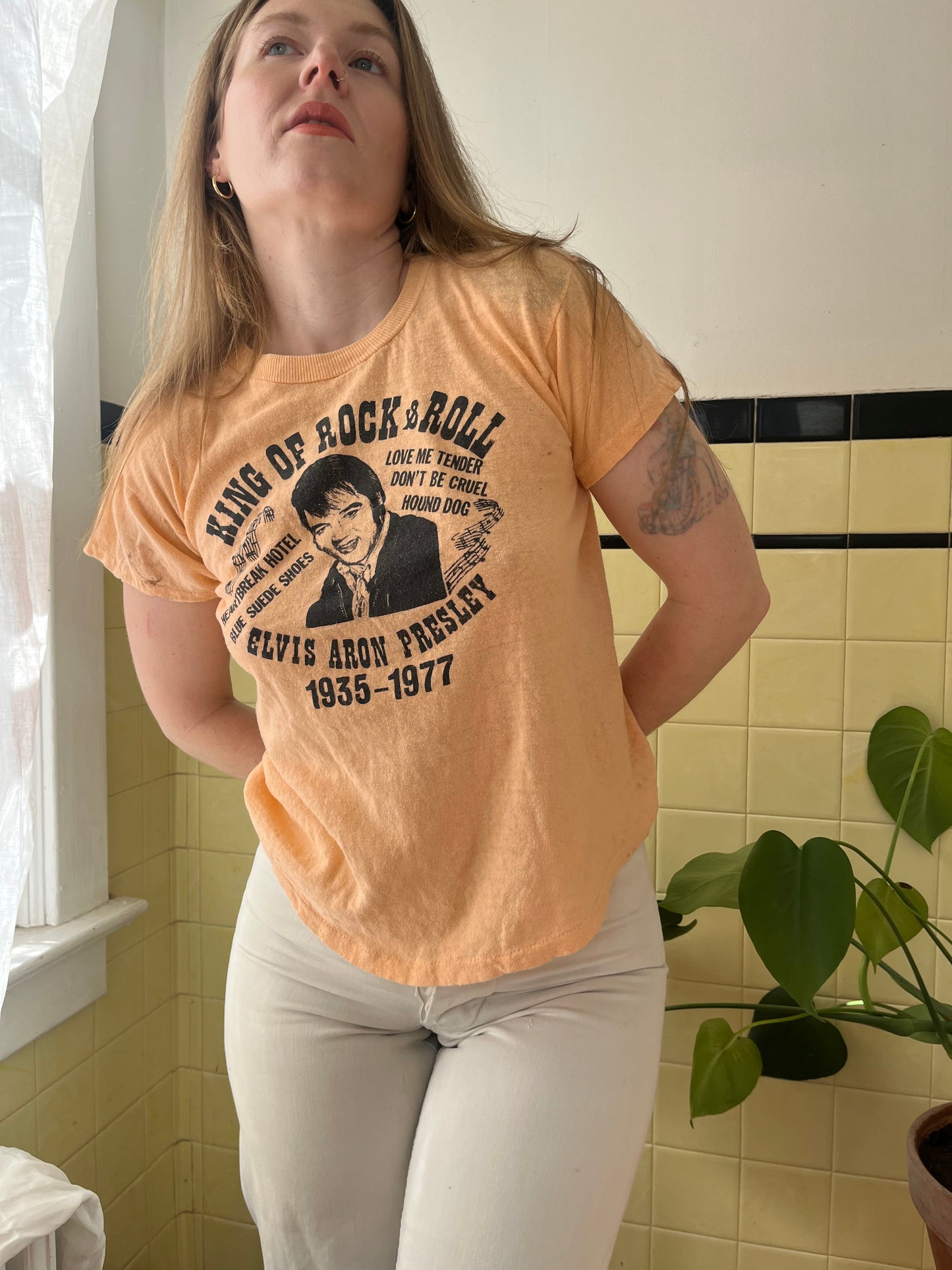 1977 Peachy Colored Elvis Tee S/M