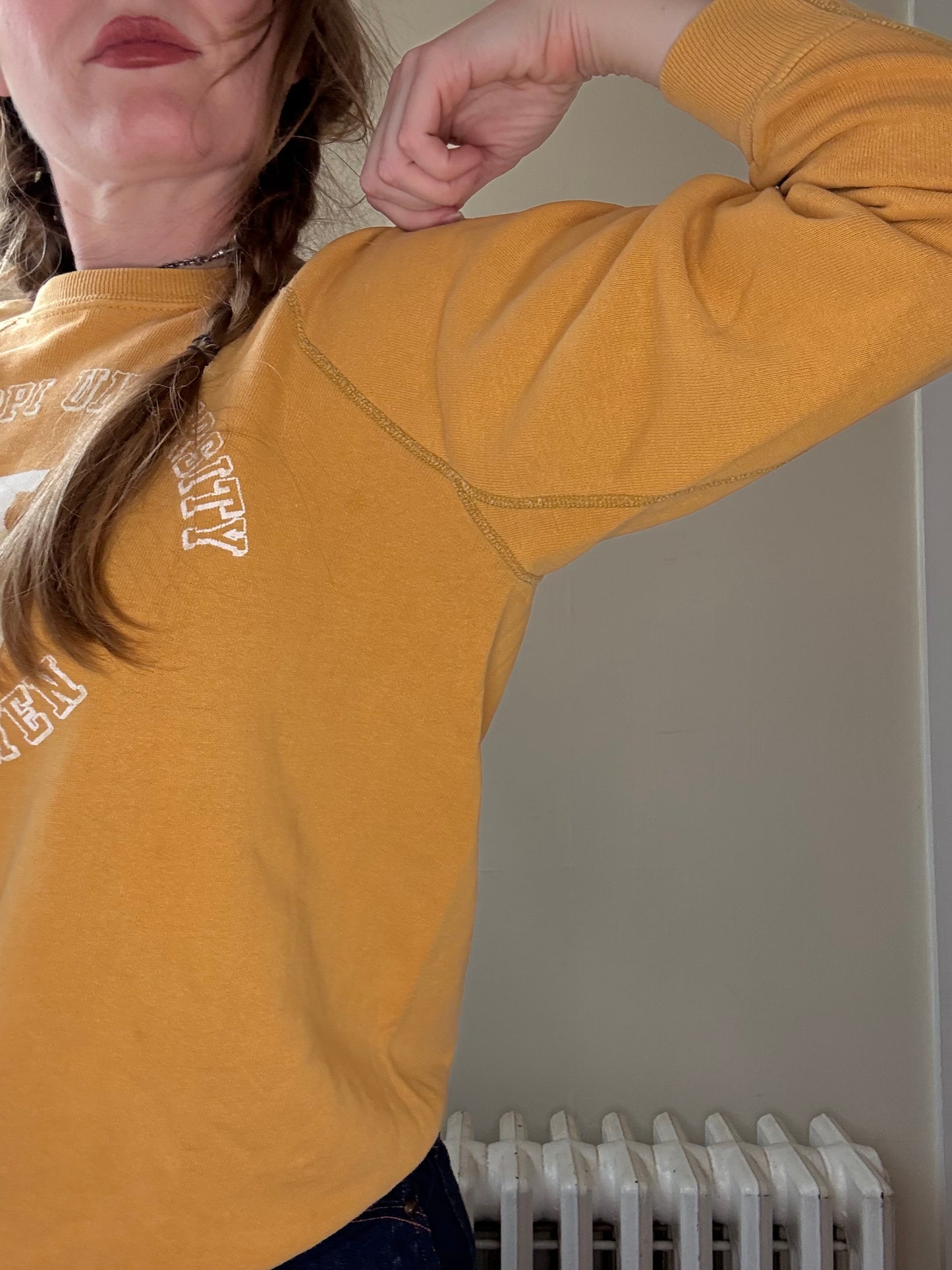 1960s Mississippi Univ For Women Burnt Orange Crew Neck M/L