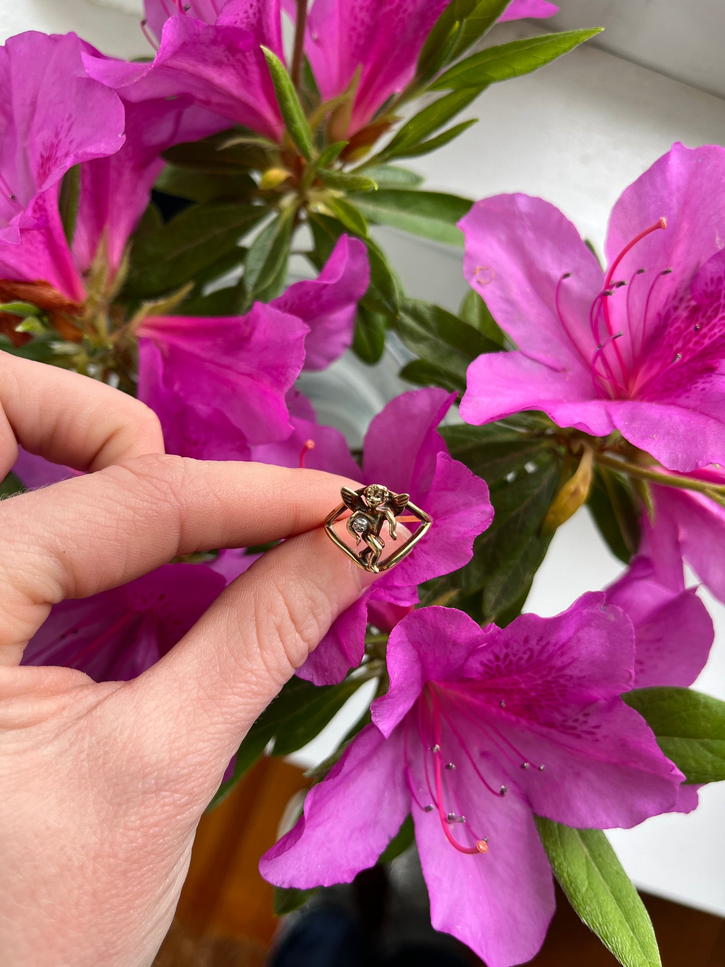 10K Gold Vintage Cherub Ring Size 7