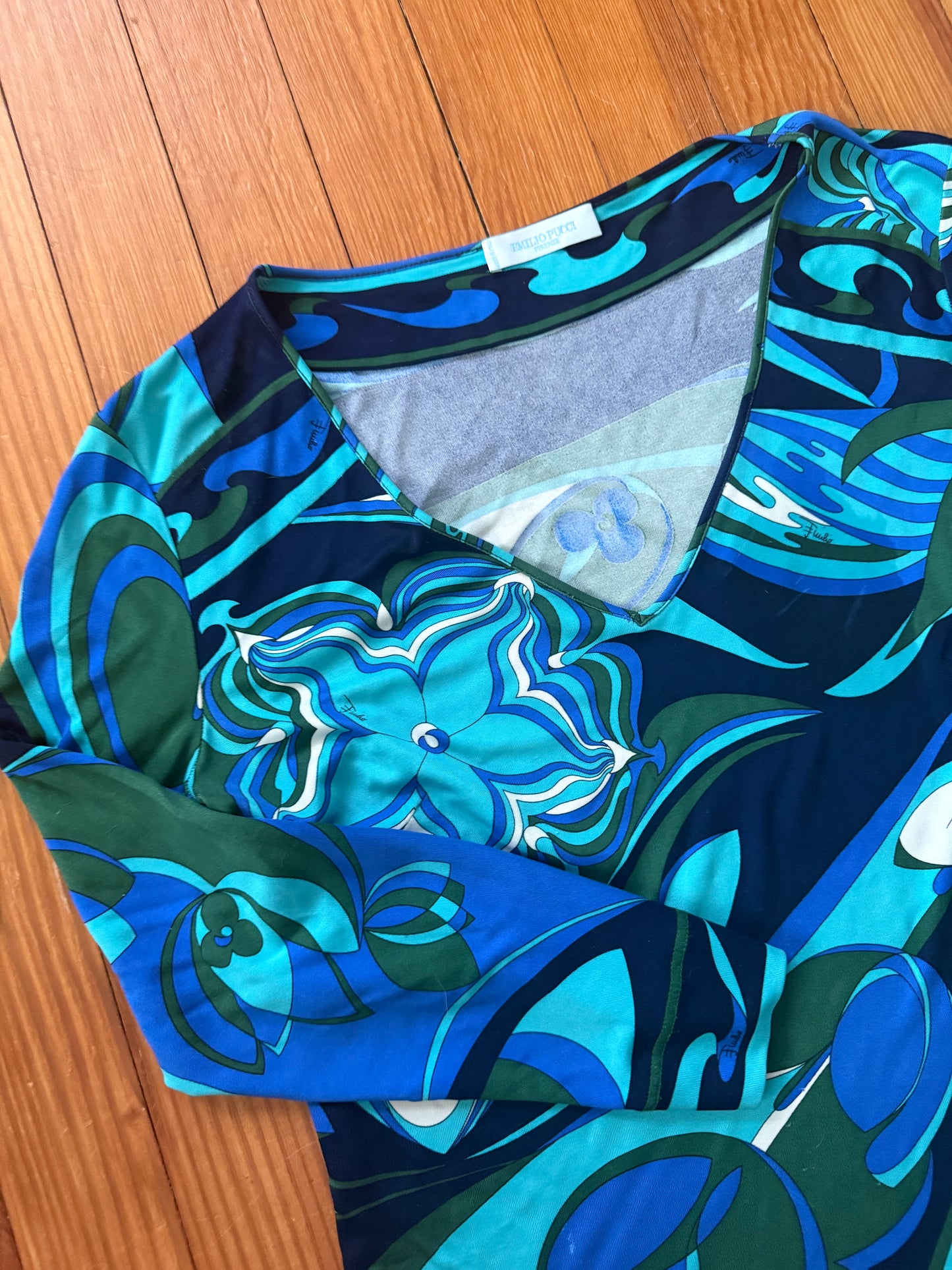 100% Silk Pucci Top