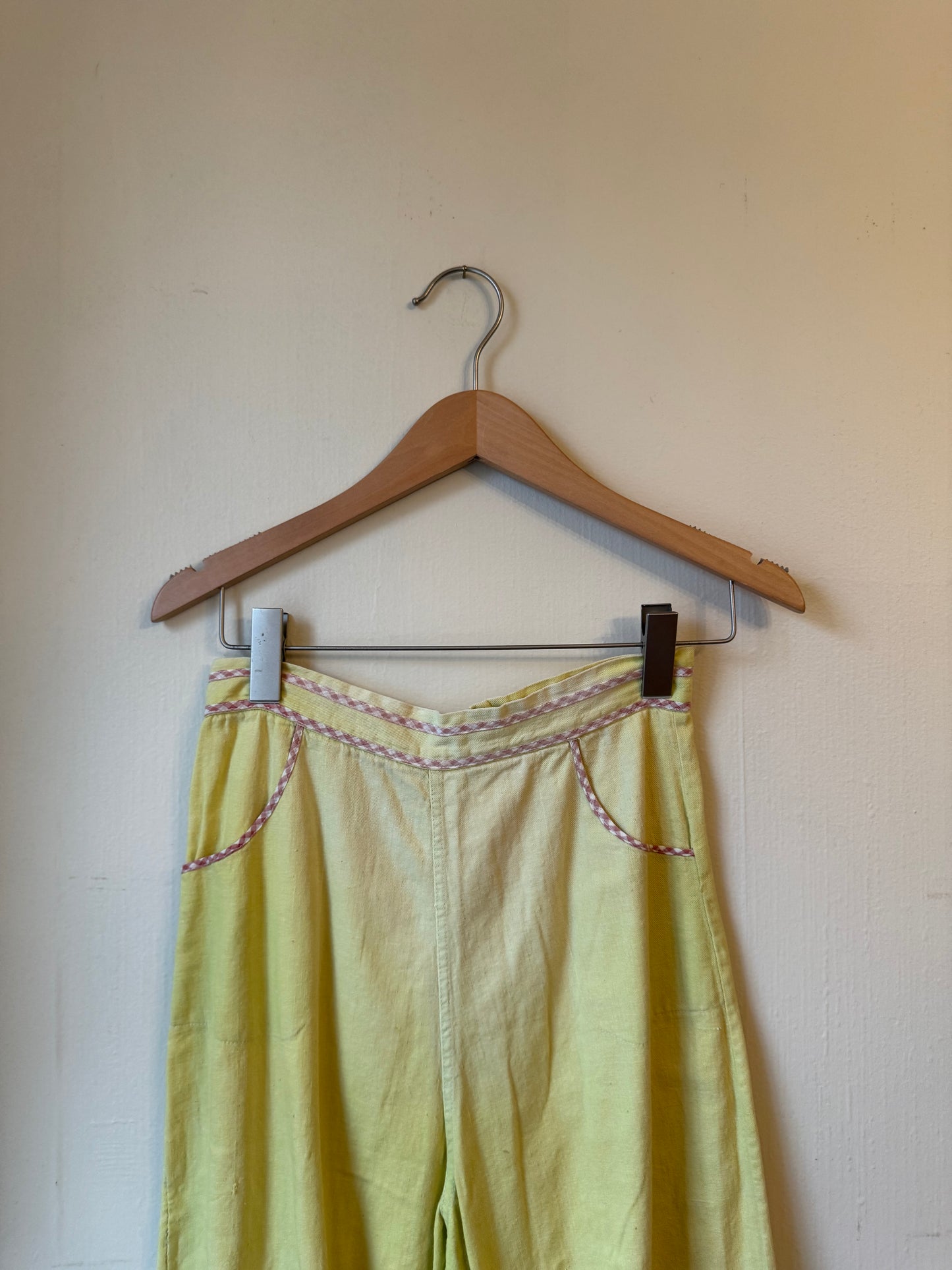 1940s Chartreuse Capris