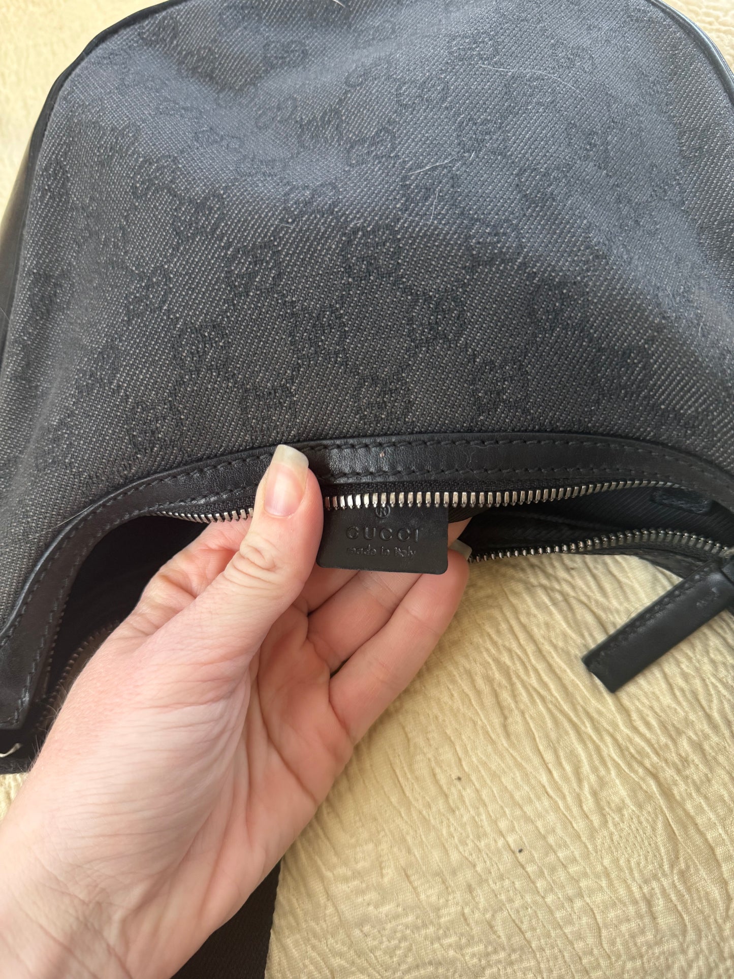 Authentic Y2K Gucci GG Black Purse