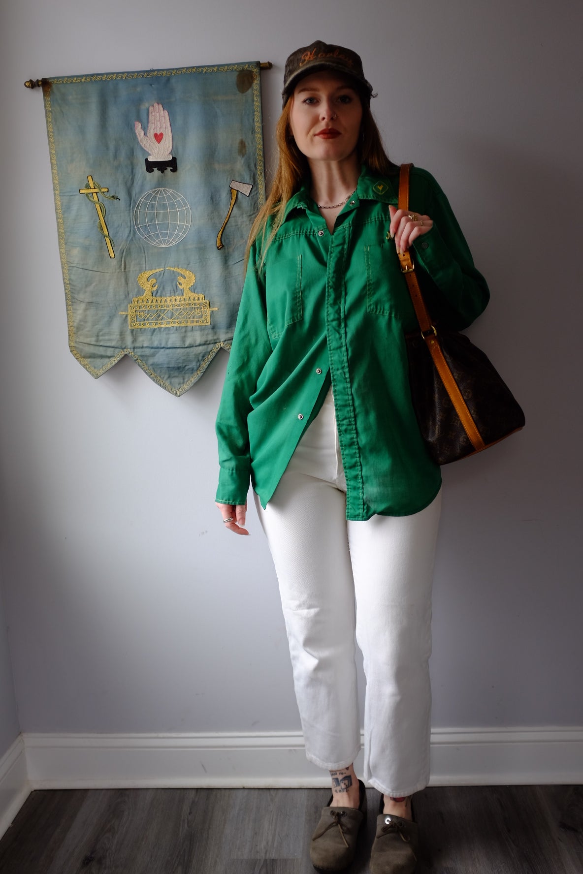 1970s Green Embroidered Snap Long Sleeve L