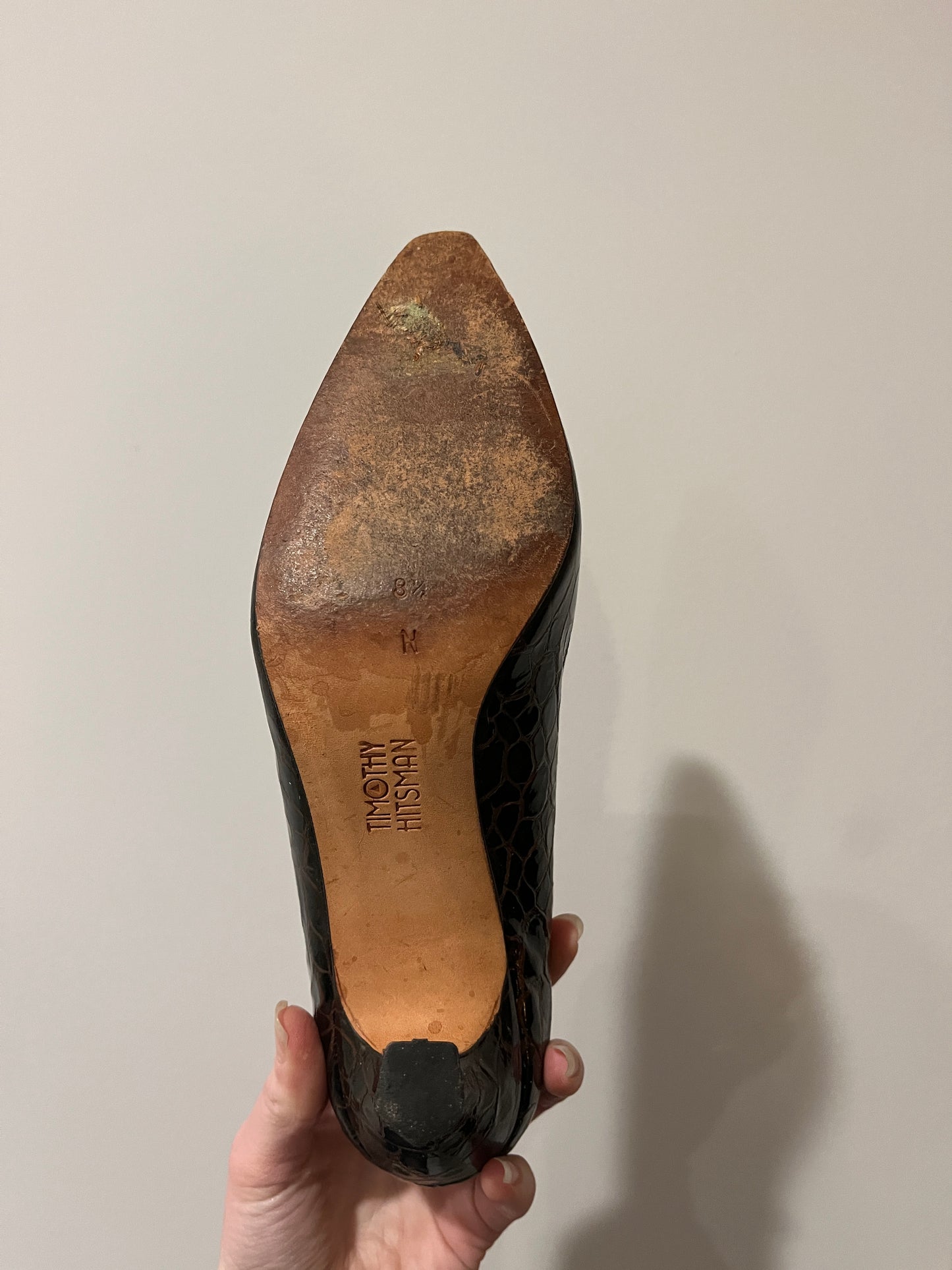 1980s Brown Leather Pump with Gold Lion 8.5