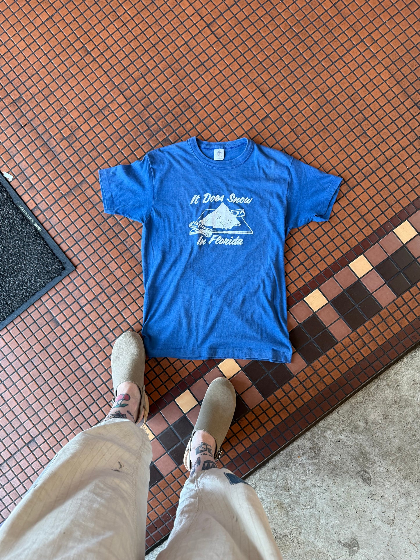1970s/1980s It Snows in FL Tee